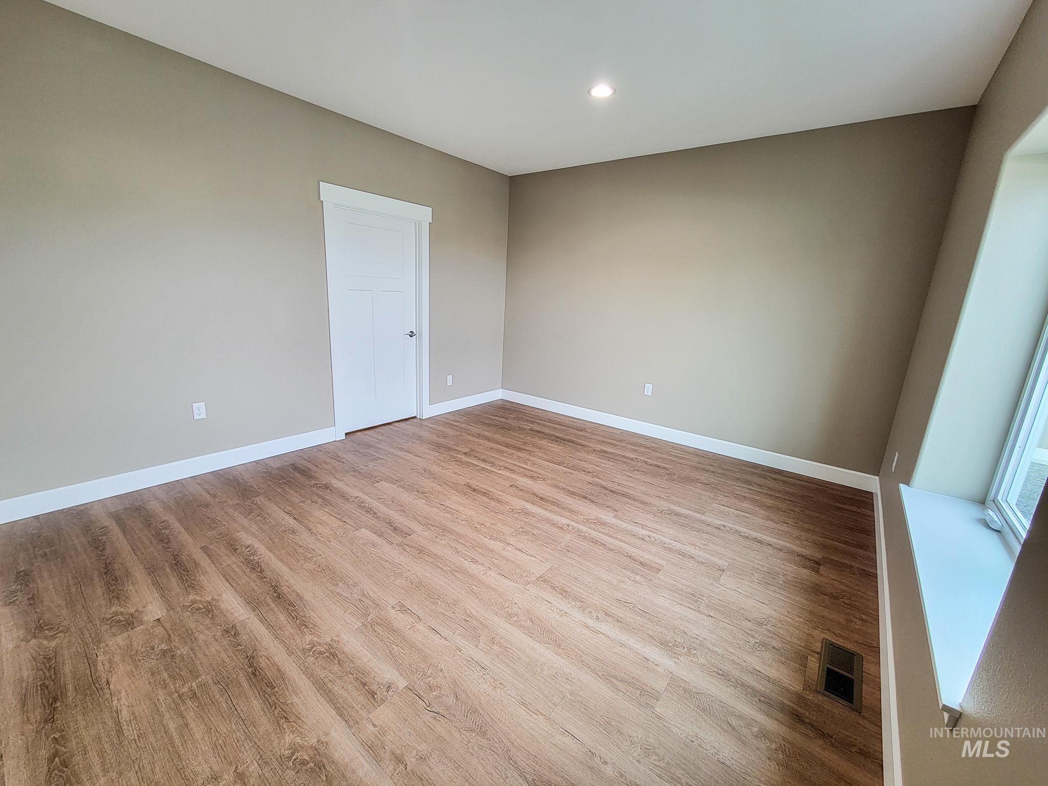 2103 Alder, Lewiston, Idaho 83501, 2 Bedrooms, 2 Bathrooms, Residential For Sale, Price $419,900,MLS 98940560