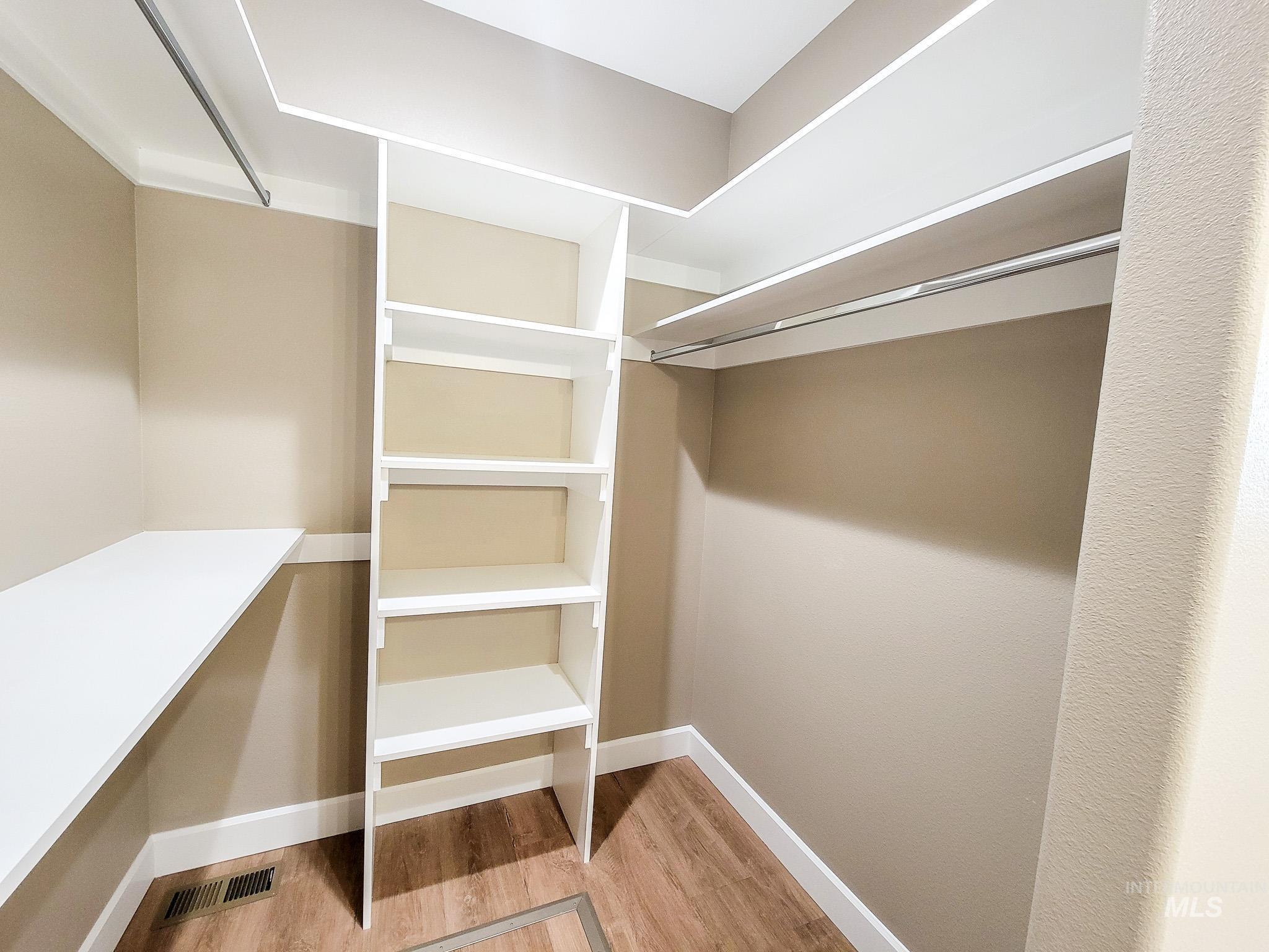 2103 Alder, Lewiston, Idaho 83501, 2 Bedrooms, 2 Bathrooms, Residential For Sale, Price $419,900,MLS 98940560