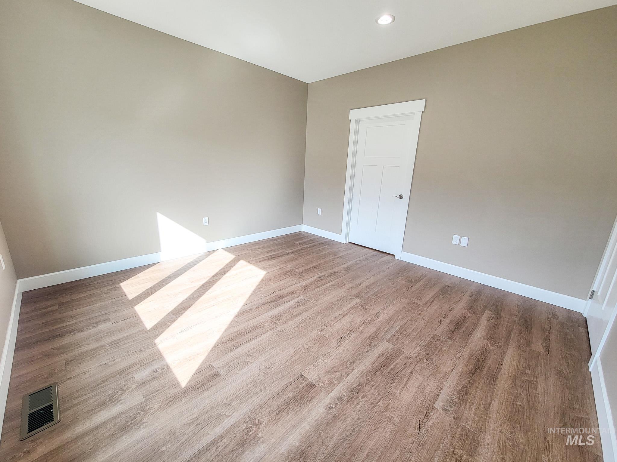 2103 Alder, Lewiston, Idaho 83501, 3 Bedrooms, 2 Bathrooms, Residential For Sale, Price $475,000,MLS 98940563