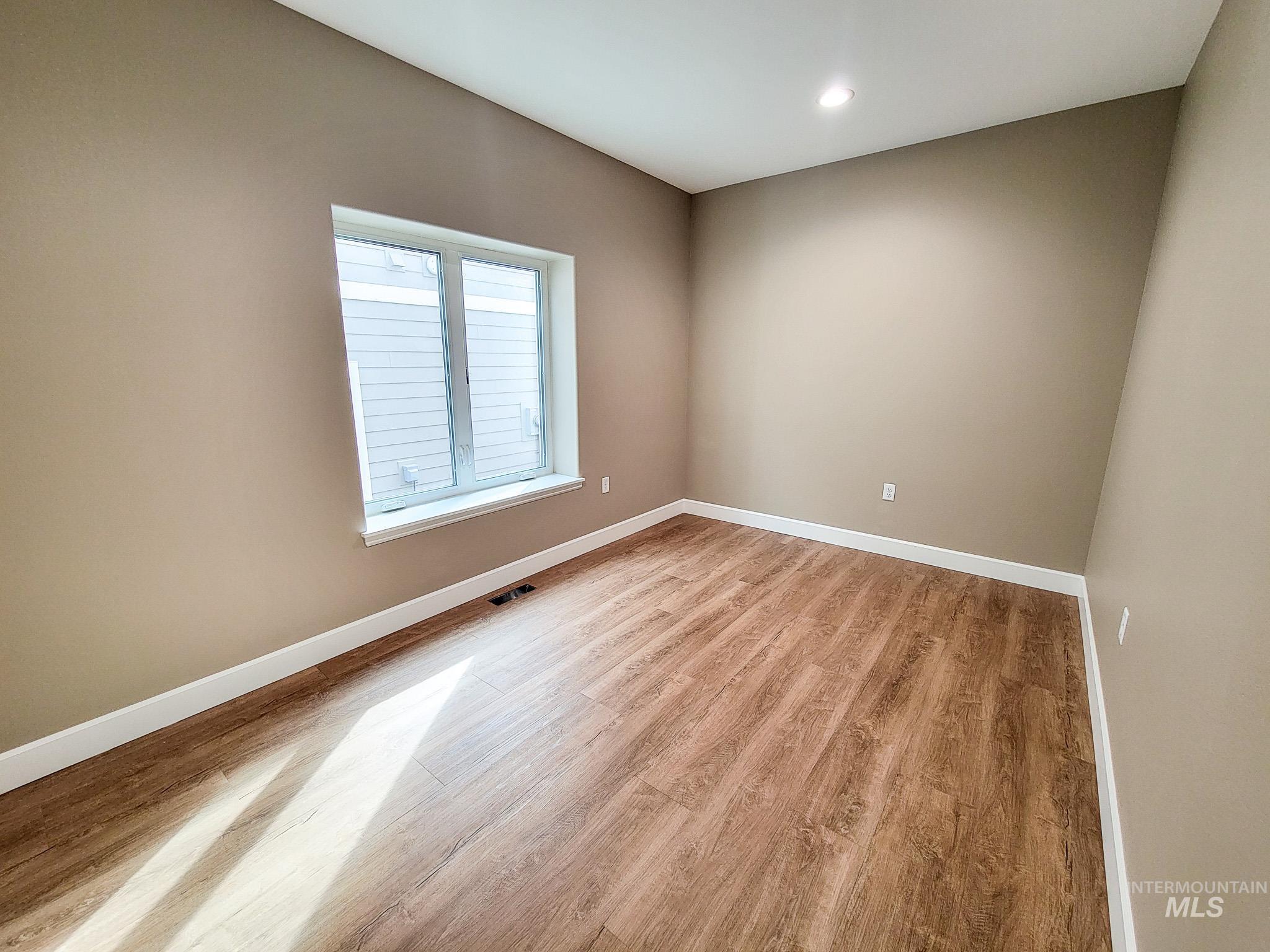 2103 Alder, Lewiston, Idaho 83501, 3 Bedrooms, 2 Bathrooms, Residential For Sale, Price $475,000,MLS 98940563