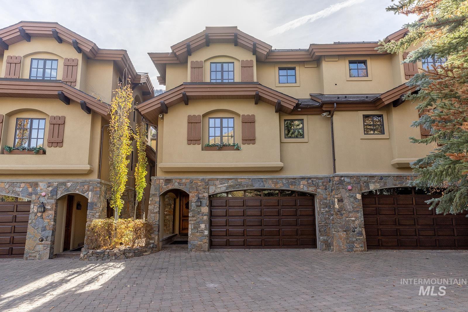 221 Picabo Street, Ketchum, Idaho 83340, 4 Bedrooms, 4 Bathrooms, Residential For Sale, Price $285,000,MLS 98940565