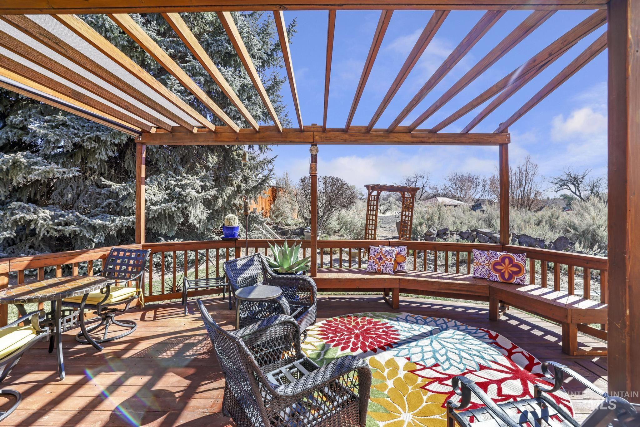 4124 N Meadow Ridge Circle, Twin Falls, Idaho 83301, 4 Bedrooms, 3.5 Bathrooms, Residential For Sale, Price $639,900,MLS 98940689