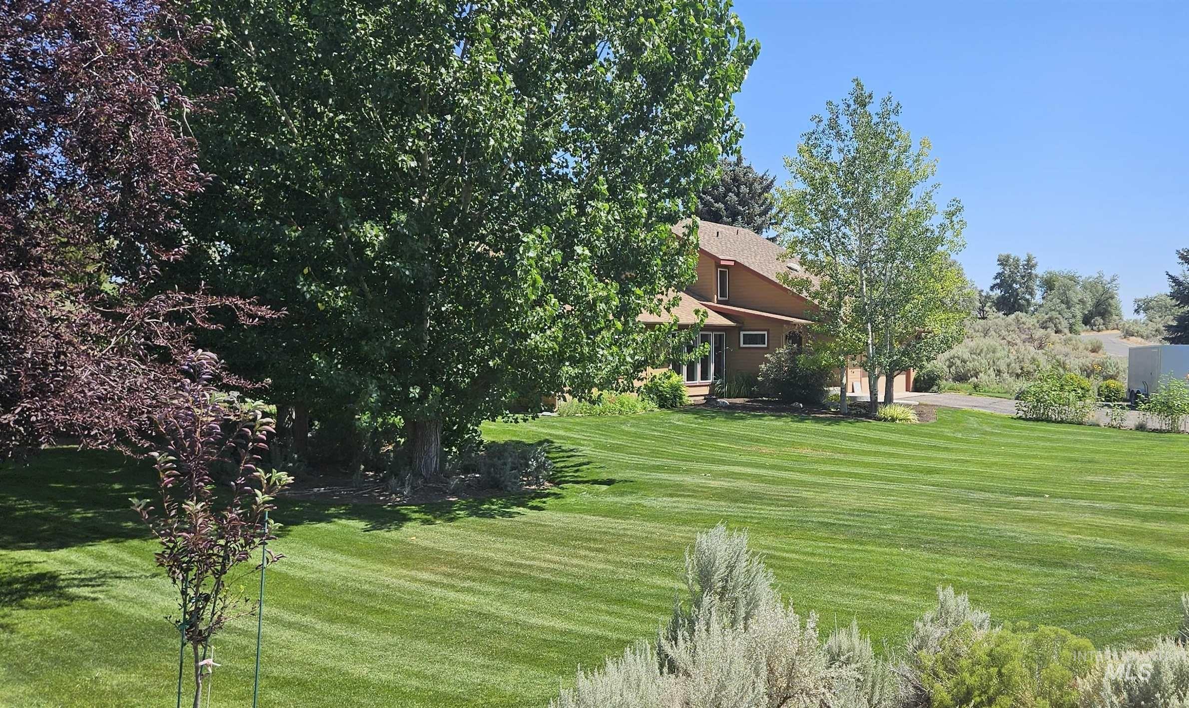 4124 N Meadow Ridge Circle, Twin Falls, Idaho 83301, 4 Bedrooms, 3.5 Bathrooms, Residential For Sale, Price $639,900,MLS 98940689