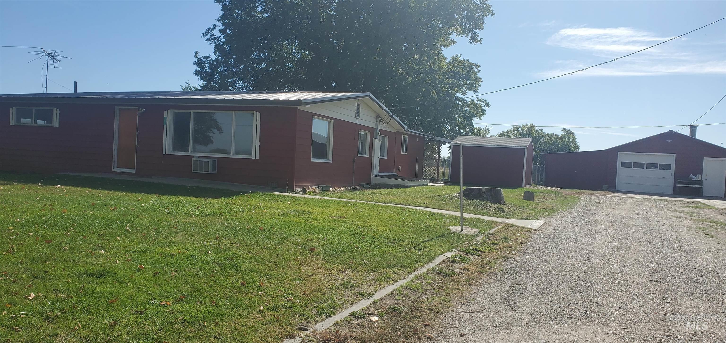 185 Douglas Rd, Ontario, Oregon 97914, 3 Bedrooms, 1 Bathroom, Residential For Sale, Price $453,000,MLS 98940811