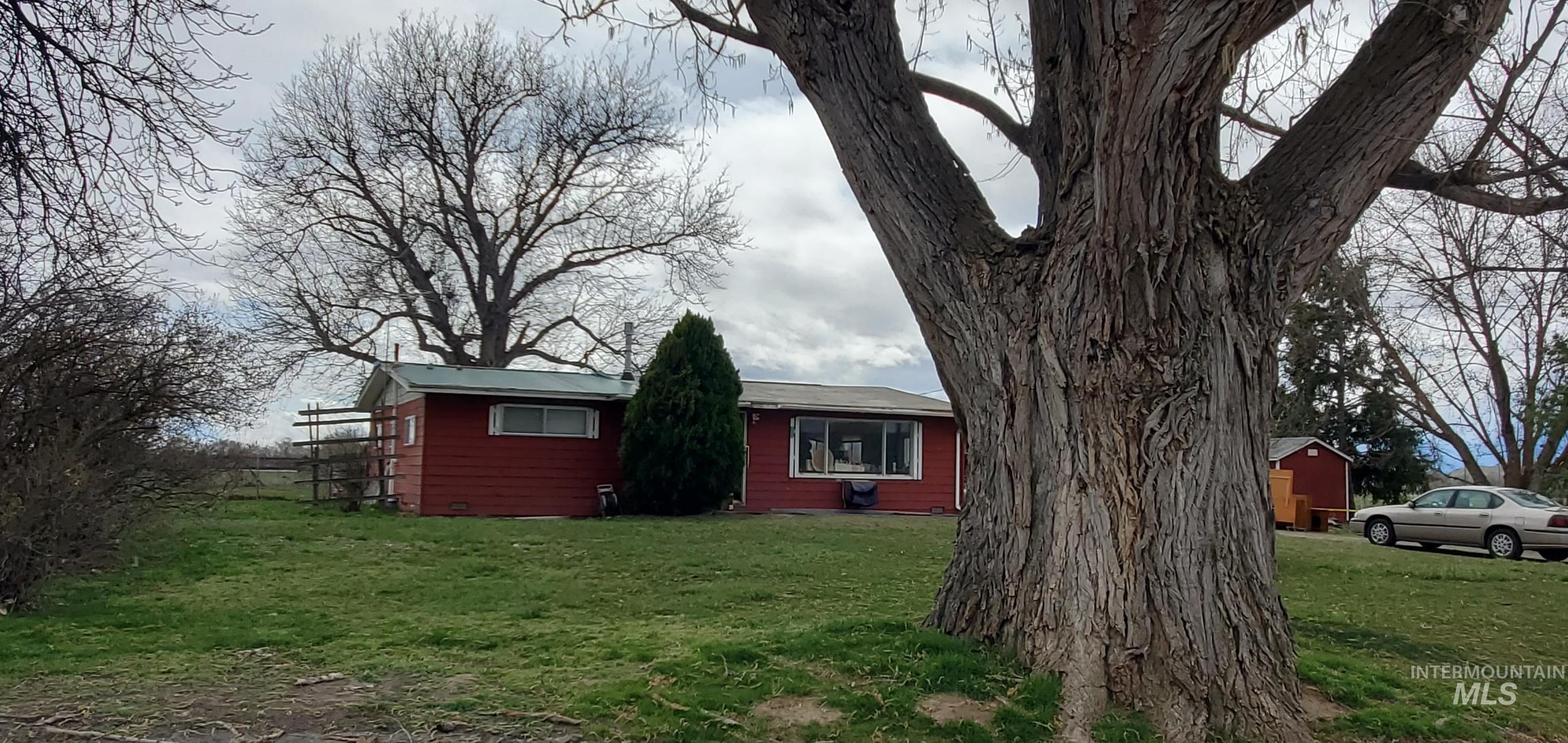 185 Douglas Rd, Ontario, Oregon 97914, 3 Bedrooms, 1 Bathroom, Residential For Sale, Price $453,000,MLS 98940811