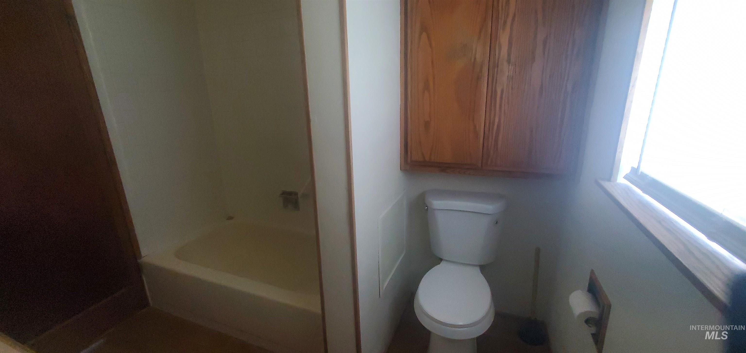 185 Douglas Rd, Ontario, Oregon 97914, 3 Bedrooms, 1 Bathroom, Residential For Sale, Price $453,000,MLS 98940811