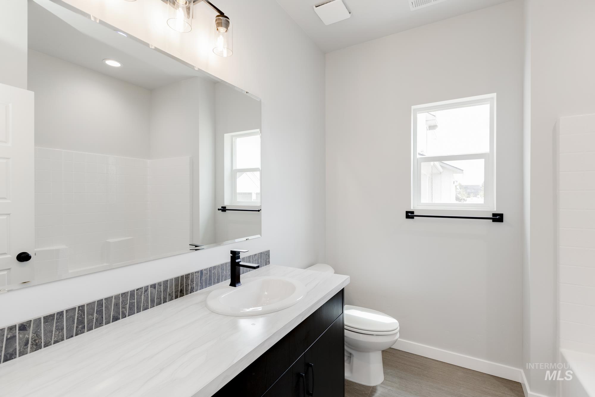 8186 E Bright Angel Dr, Nampa, Idaho 83687, 4 Bedrooms, 2 Bathrooms, Residential For Sale, Price $464,990,MLS 98940962