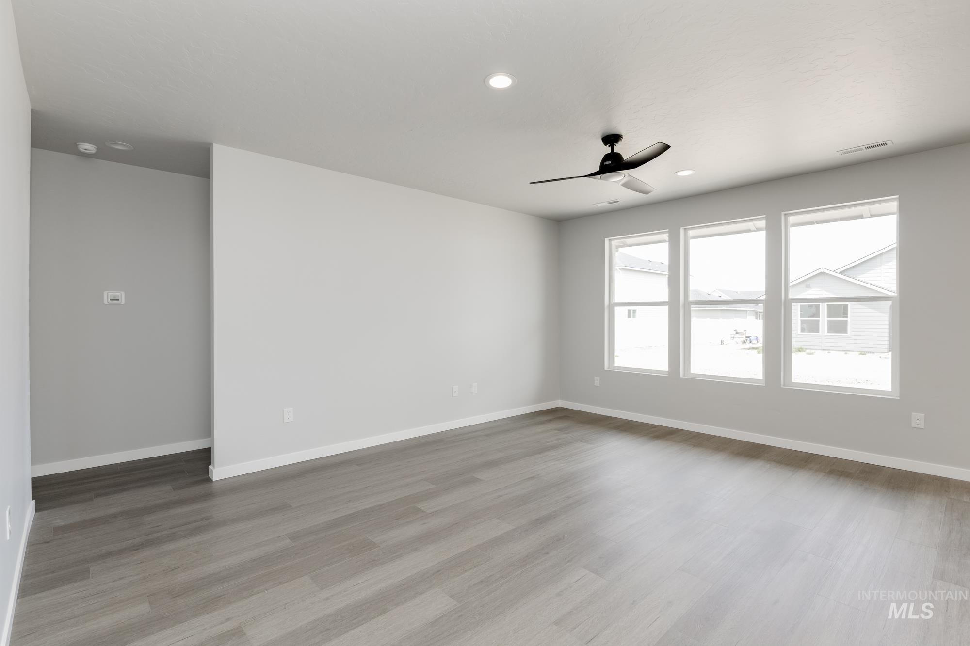 8186 E Bright Angel Dr, Nampa, Idaho 83687, 4 Bedrooms, 2 Bathrooms, Residential For Sale, Price $464,990,MLS 98940962