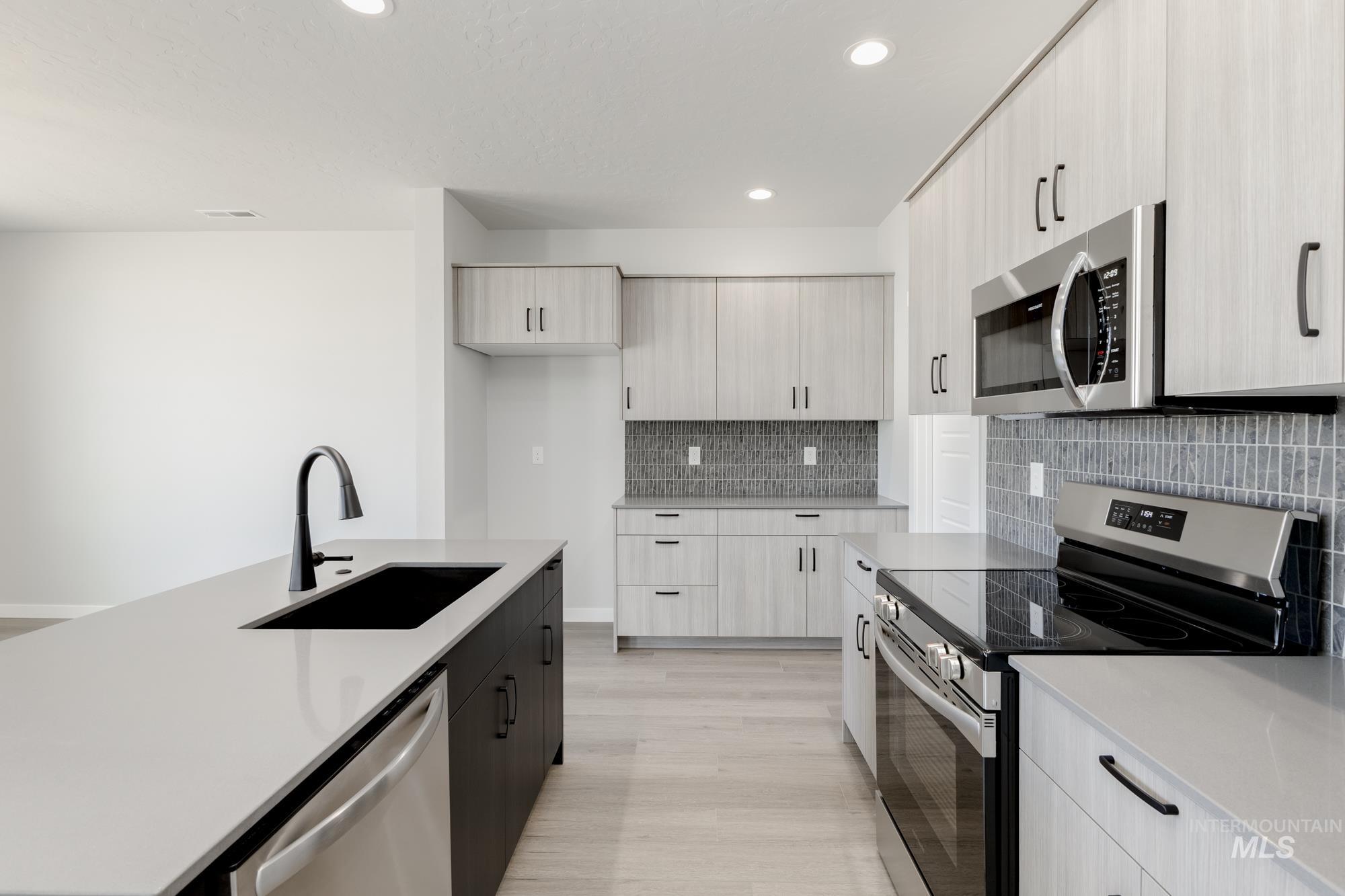 8186 E Bright Angel Dr, Nampa, Idaho 83687, 4 Bedrooms, 2 Bathrooms, Residential For Sale, Price $464,990,MLS 98940962