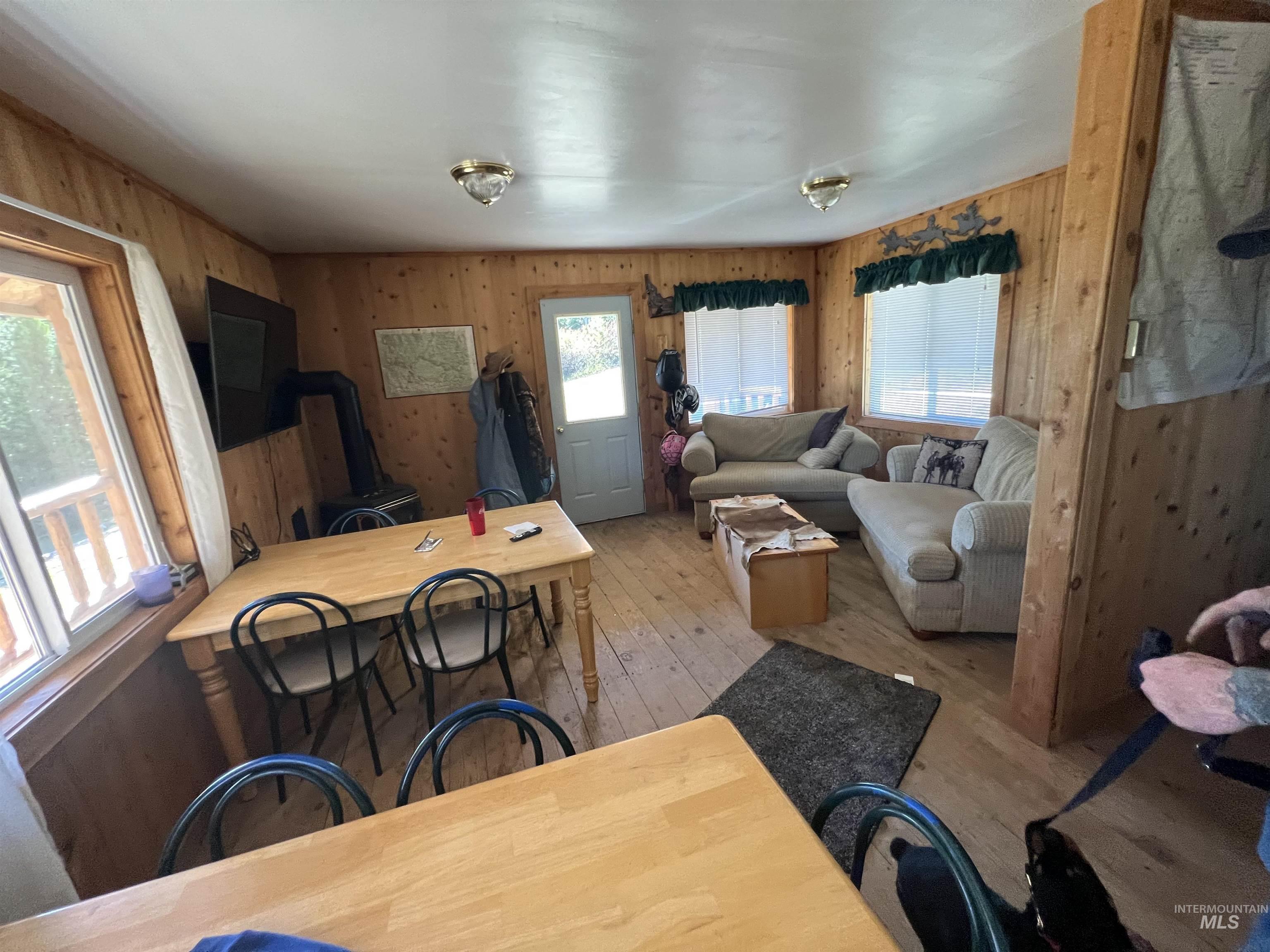 125 Black Diamond Lane, Dixie, Idaho 83525, 12 Bedrooms, 6 Rooms, Business/Commercial For Sale, Price $360,000,MLS 98941172