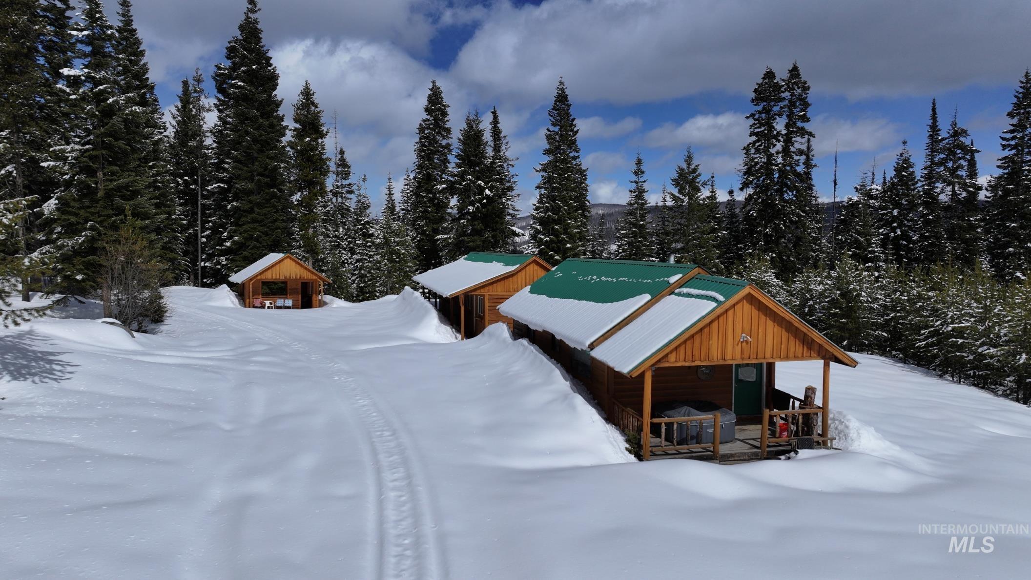 125 Black Diamond Lane, Dixie, Idaho 83525, 12 Bedrooms, 6 Rooms, Business/Commercial For Sale, Price $360,000,MLS 98941172