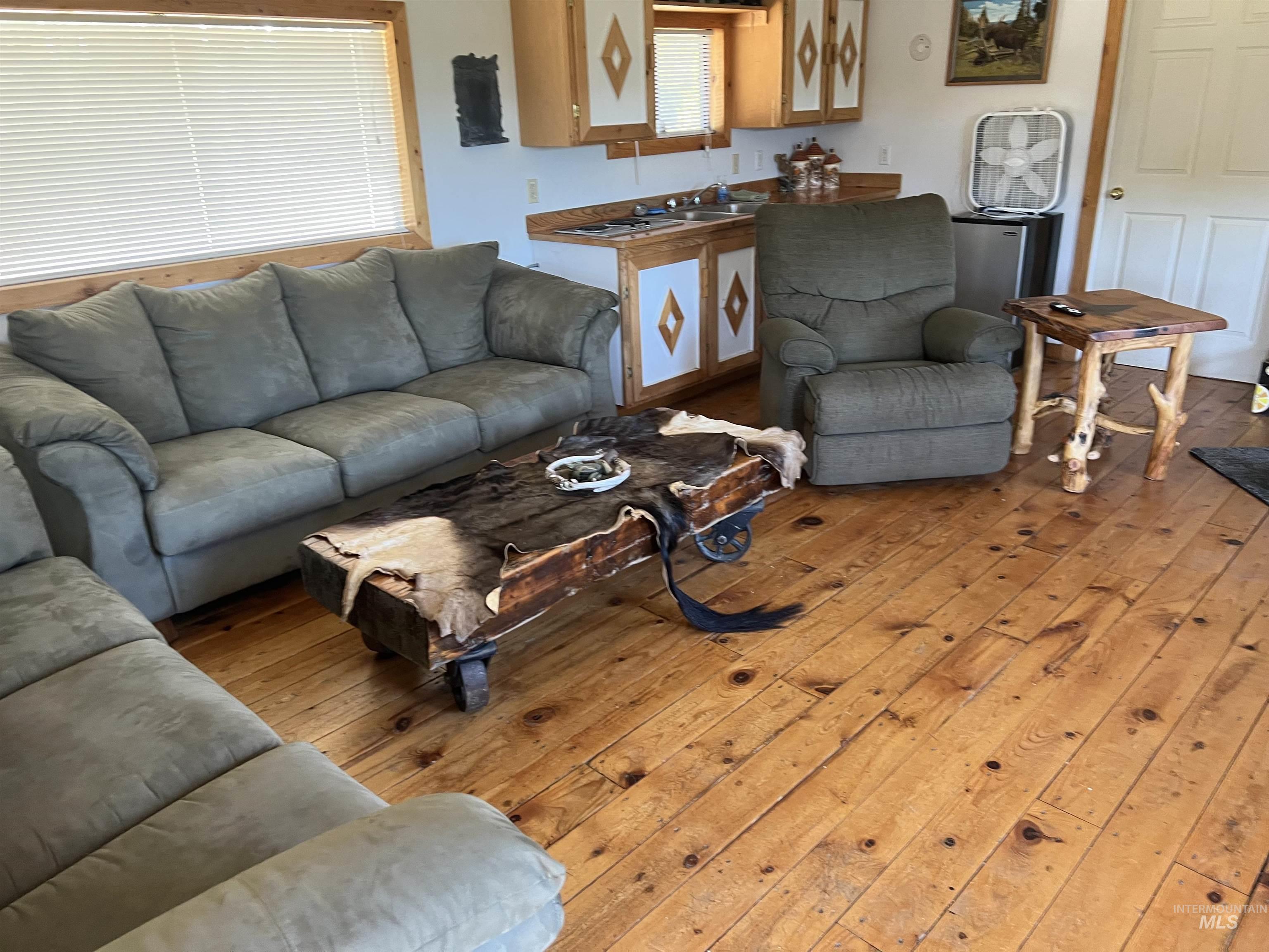 125 Black Diamond Lane, Dixie, Idaho 83525, 5 Bedrooms, 5.5 Bathrooms, Residential For Sale, Price $360,000,MLS 98941186