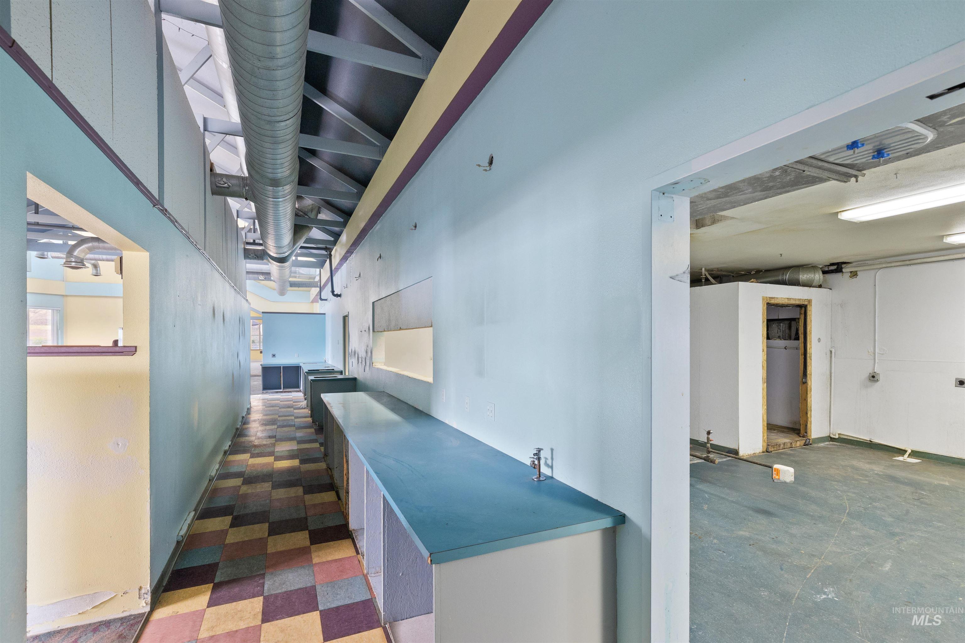 1550 Port Drive, Clarkston, Washington 99403, Business/Commercial For Sale, Price $1,660,000,MLS 98941208