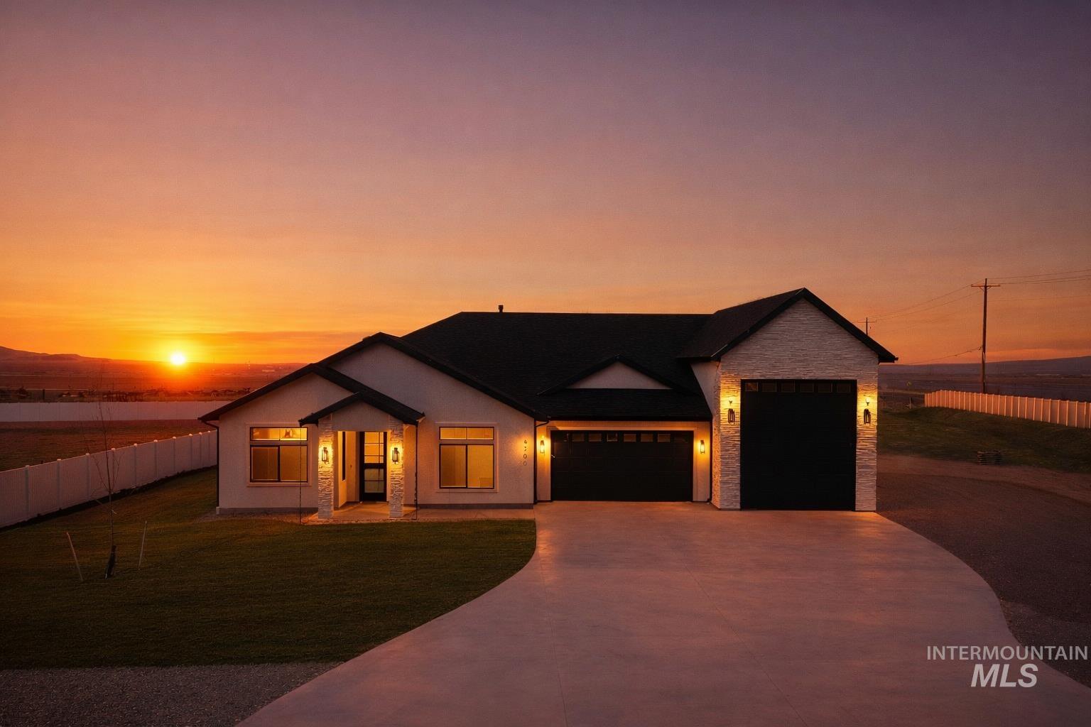 4300 NW Purple Sage Cir, Mountain Home, Idaho 83647, 3 Bedrooms, 3 Bathrooms, Residential For Sale, Price $670,000,MLS 98941310