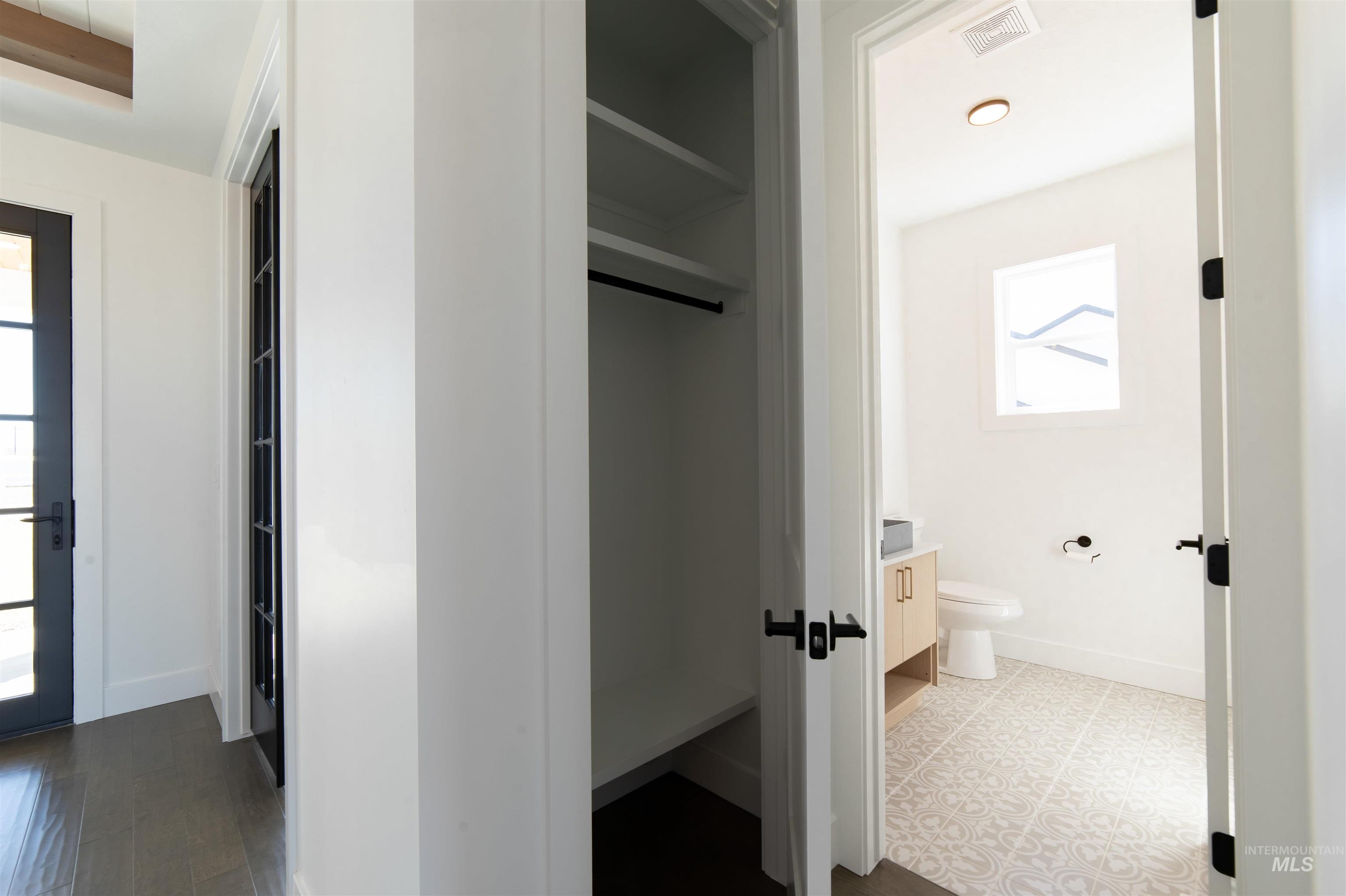 4300 NW Purple Sage Cir, Mountain Home, Idaho 83647, 3 Bedrooms, 3 Bathrooms, Residential For Sale, Price $670,000,MLS 98941310