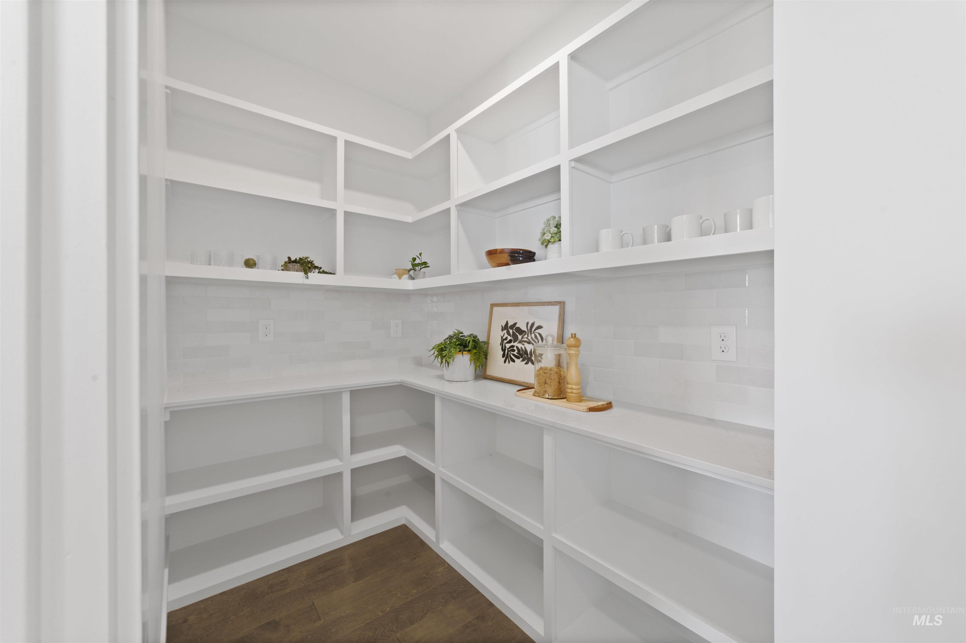 4300 NW Purple Sage Cir, Mountain Home, Idaho 83647, 3 Bedrooms, 3 Bathrooms, Residential For Sale, Price $670,000,MLS 98941310