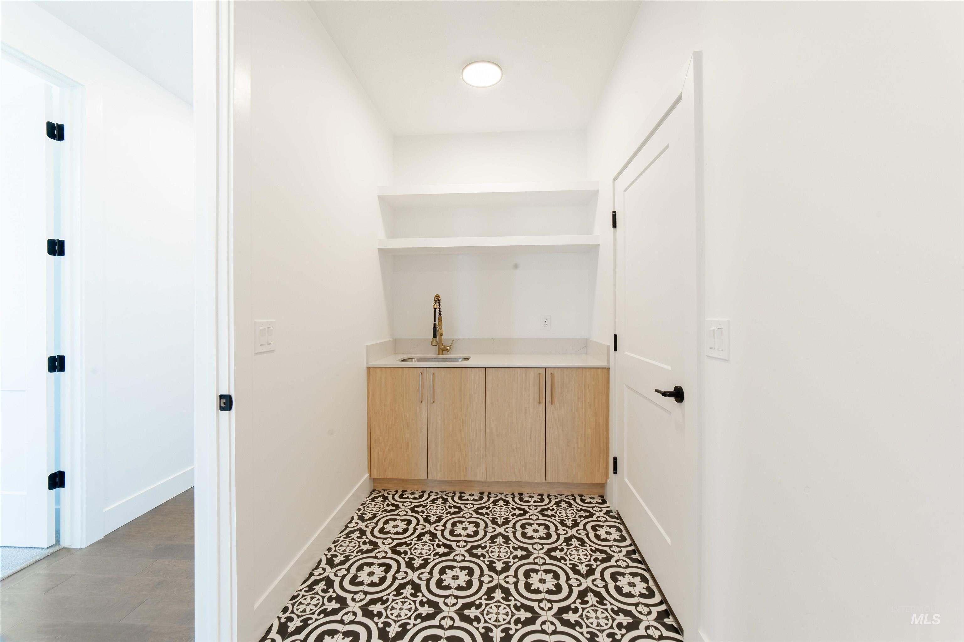 4300 NW Purple Sage Cir, Mountain Home, Idaho 83647, 3 Bedrooms, 3 Bathrooms, Residential For Sale, Price $670,000,MLS 98941310