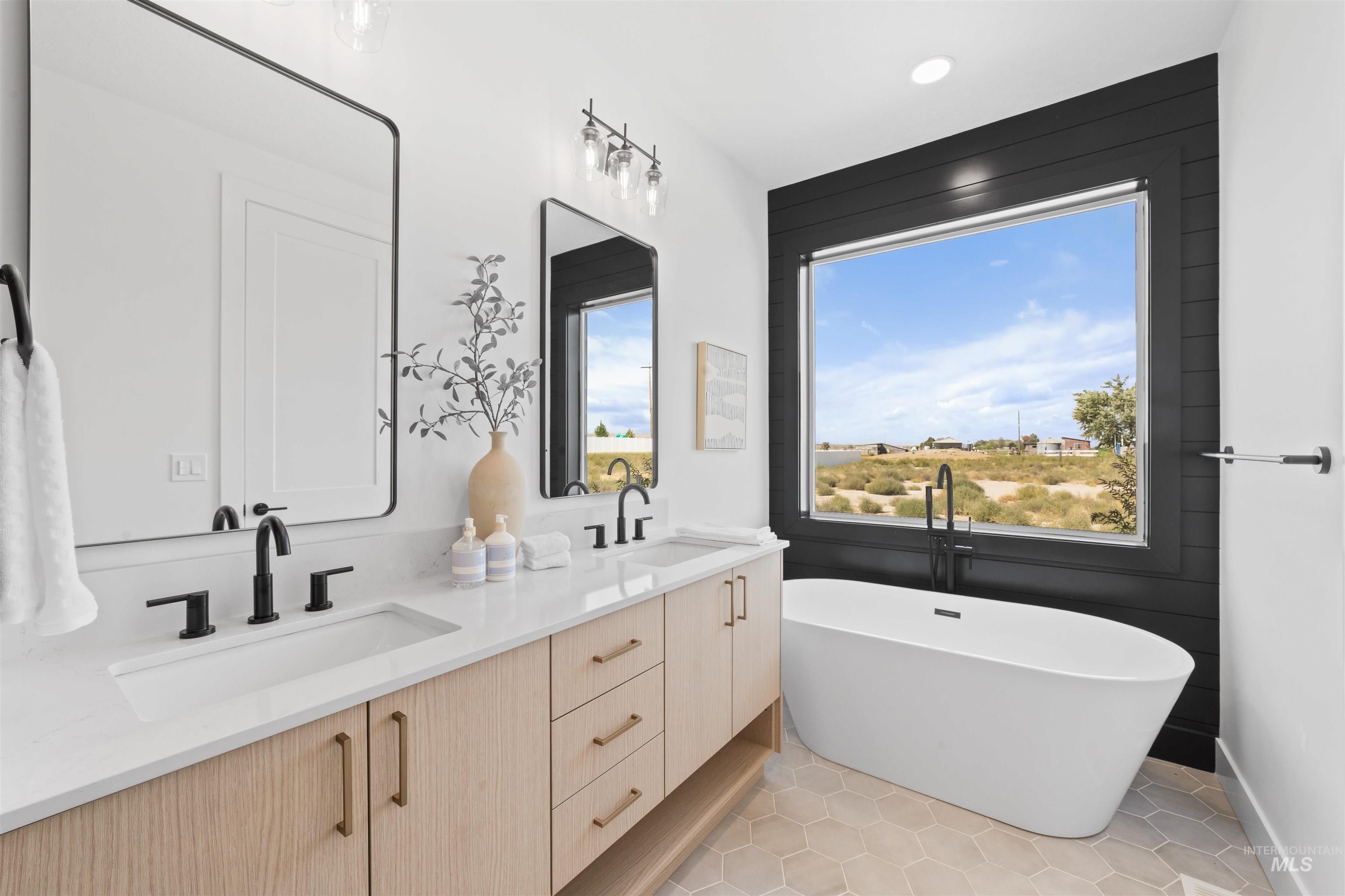 4300 NW Purple Sage Cir, Mountain Home, Idaho 83647, 3 Bedrooms, 3 Bathrooms, Residential For Sale, Price $670,000,MLS 98941310