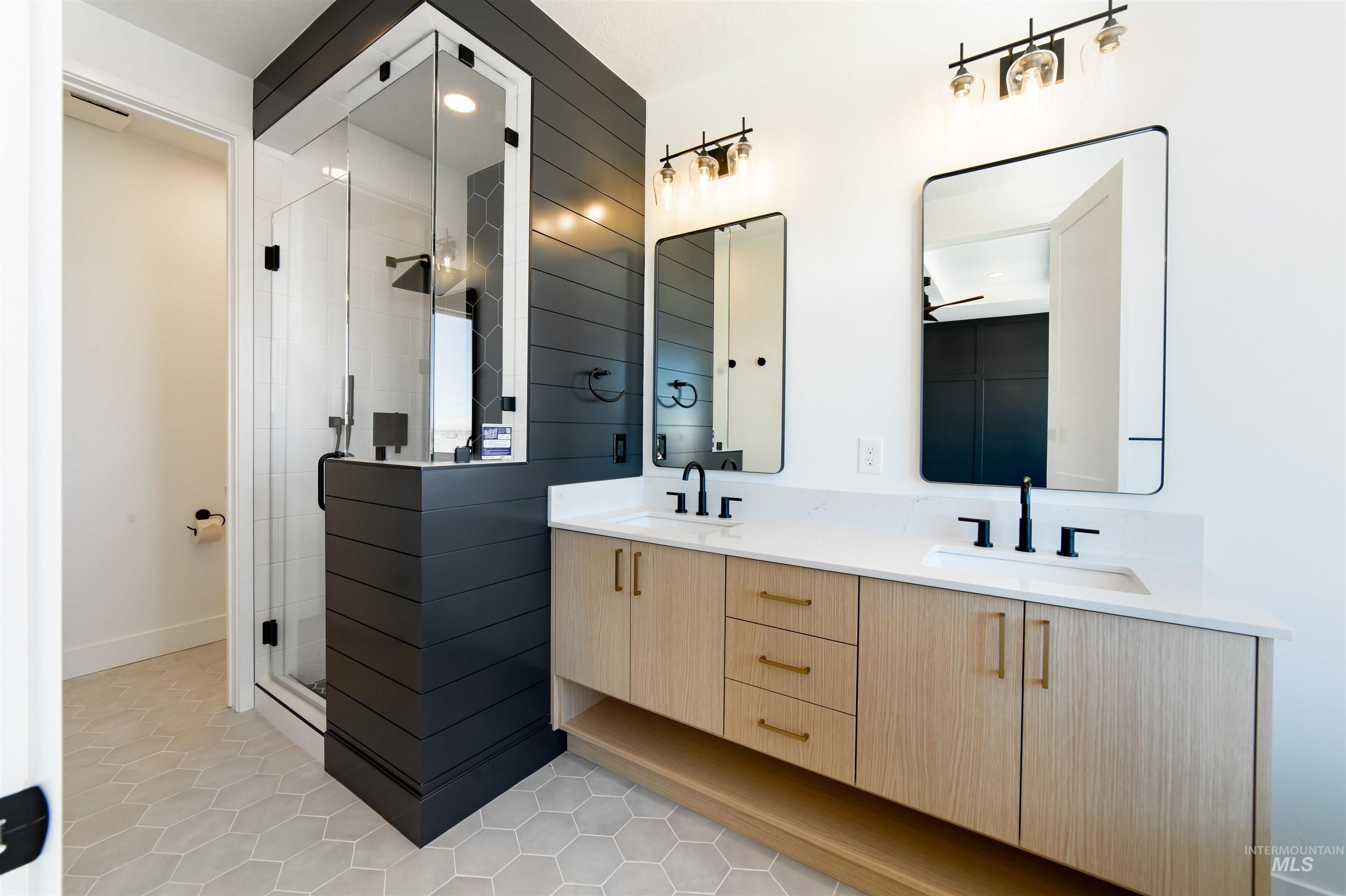 4300 NW Purple Sage Cir, Mountain Home, Idaho 83647, 3 Bedrooms, 3 Bathrooms, Residential For Sale, Price $670,000,MLS 98941310