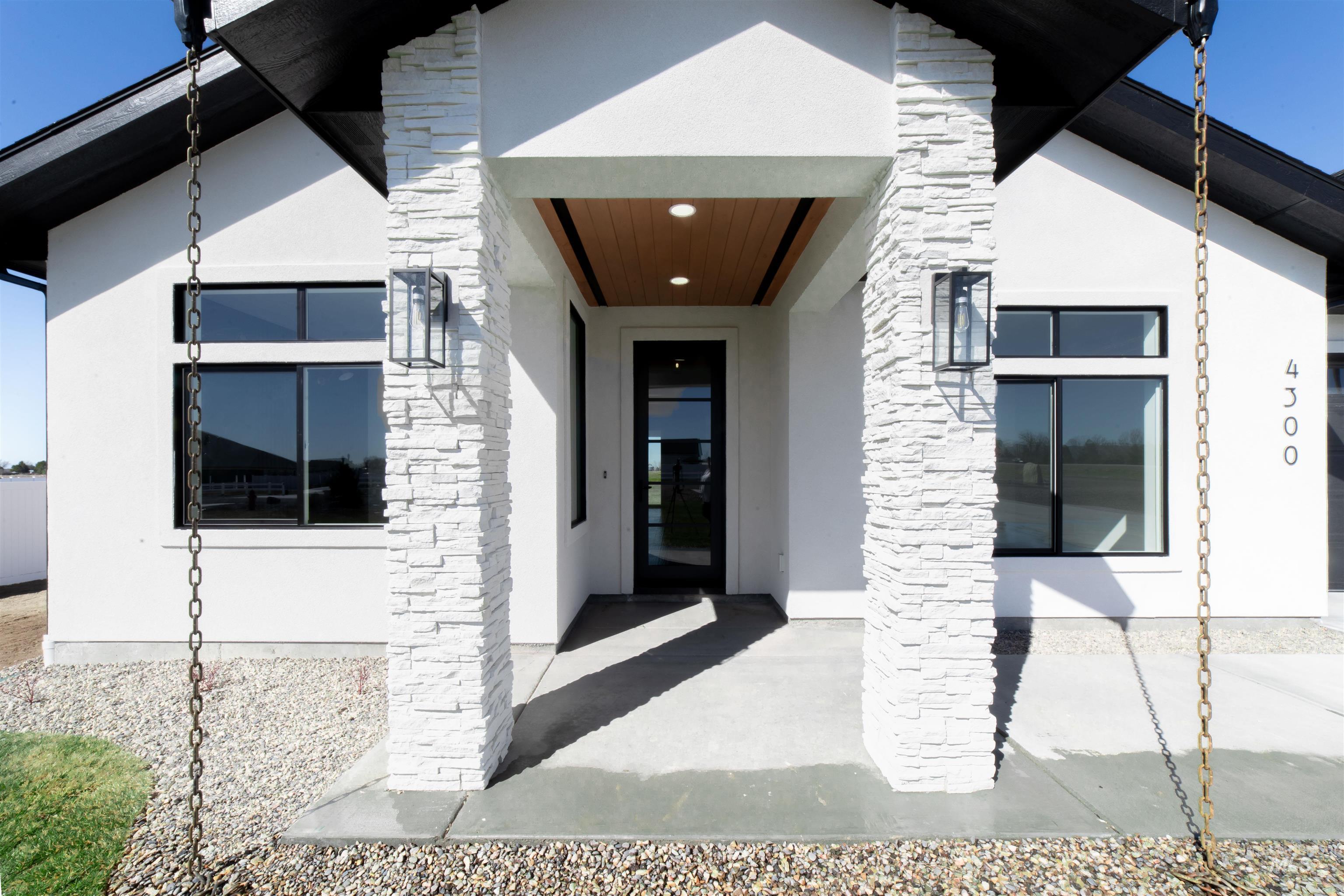 4300 NW Purple Sage Cir, Mountain Home, Idaho 83647, 3 Bedrooms, 3 Bathrooms, Residential For Sale, Price $670,000,MLS 98941310