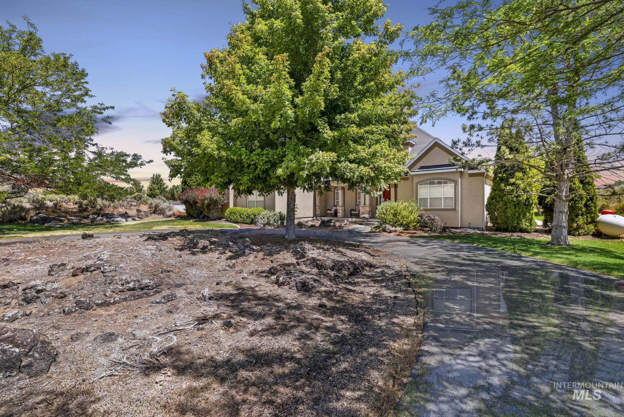 3408 Ridge Line Dr., Kimberly, Idaho 83341, 4 Bedrooms, 3.5 Bathrooms, Residential For Sale, Price $775,000,MLS 98941577