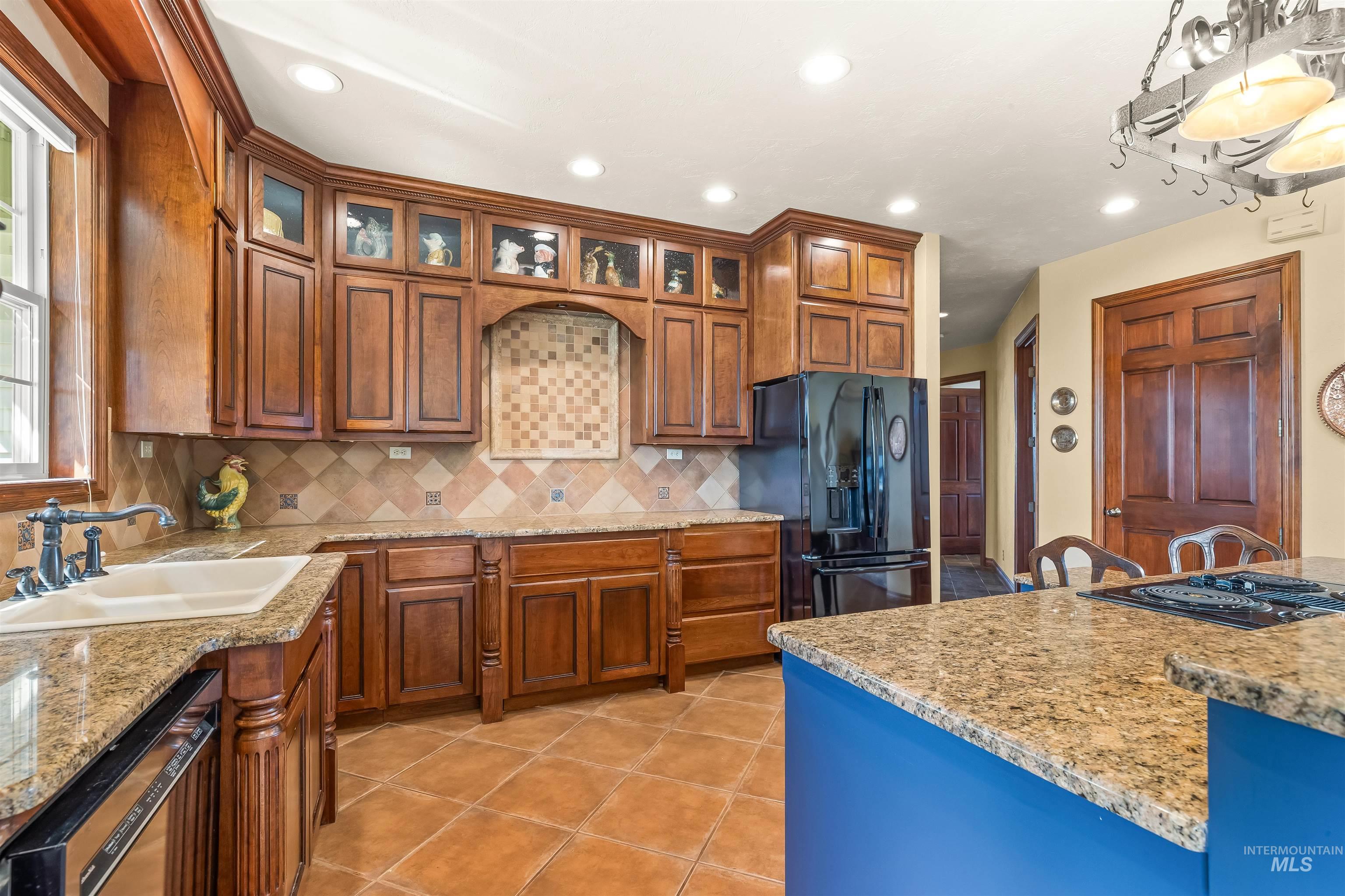 186 Ridgeview Drive, Grangeville, Idaho 83530, 3 Bedrooms, 2.5 Bathrooms, Residential For Sale, Price $1,099,000,MLS 98941882