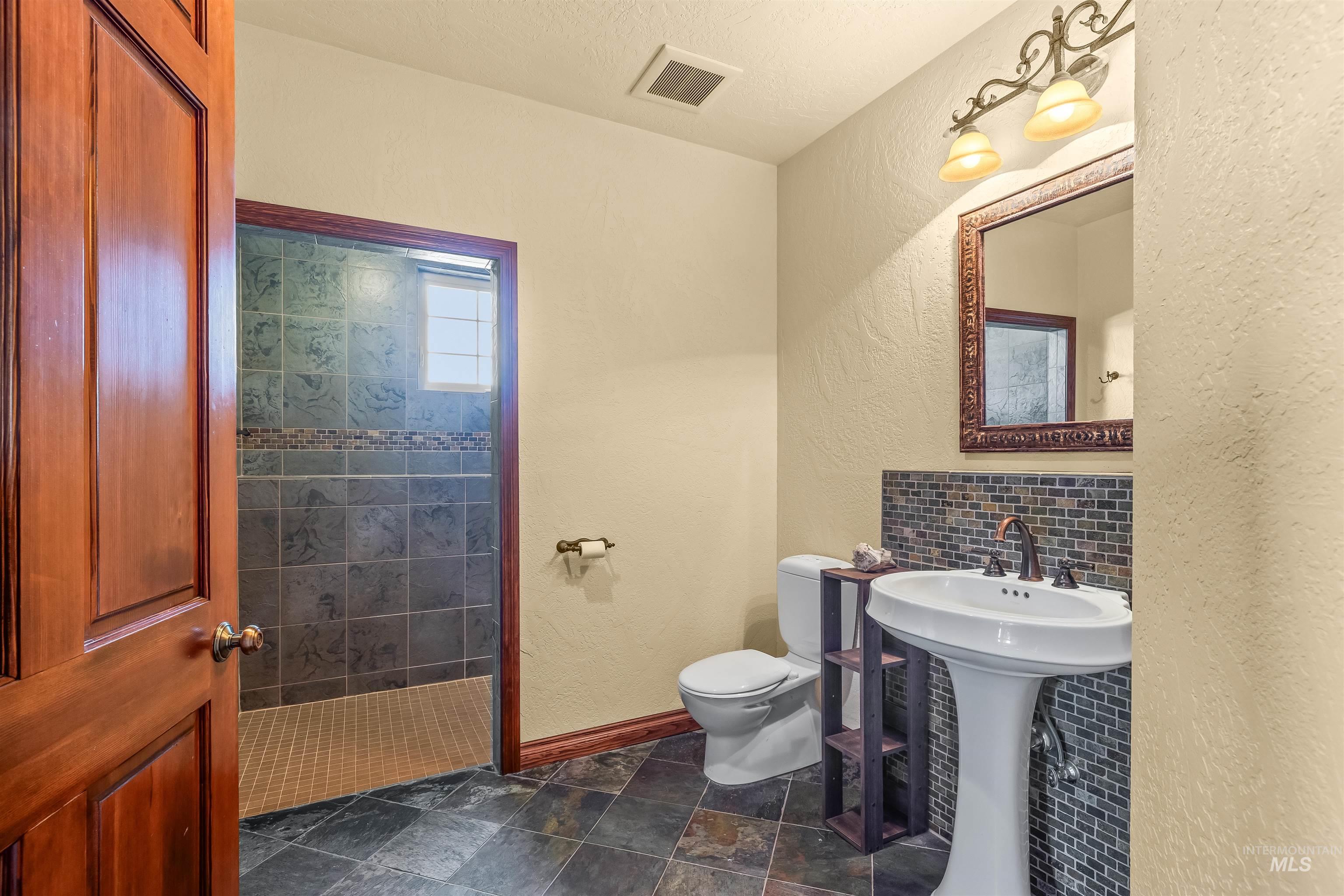 186 Ridgeview Drive, Grangeville, Idaho 83530, 3 Bedrooms, 2.5 Bathrooms, Residential For Sale, Price $1,099,000,MLS 98941882