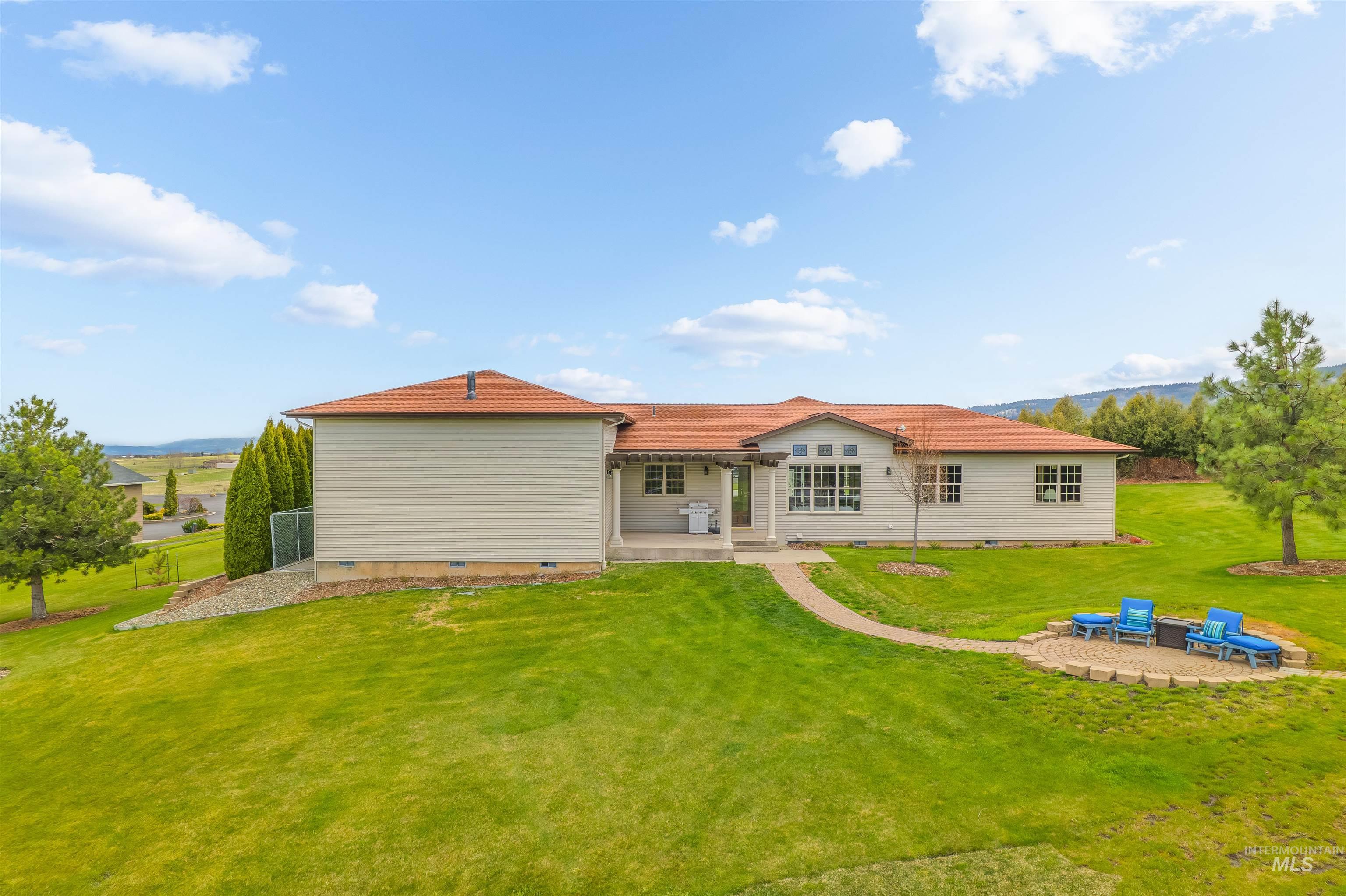 186 Ridgeview Drive, Grangeville, Idaho 83530, 3 Bedrooms, 2.5 Bathrooms, Residential For Sale, Price $1,099,000,MLS 98941882