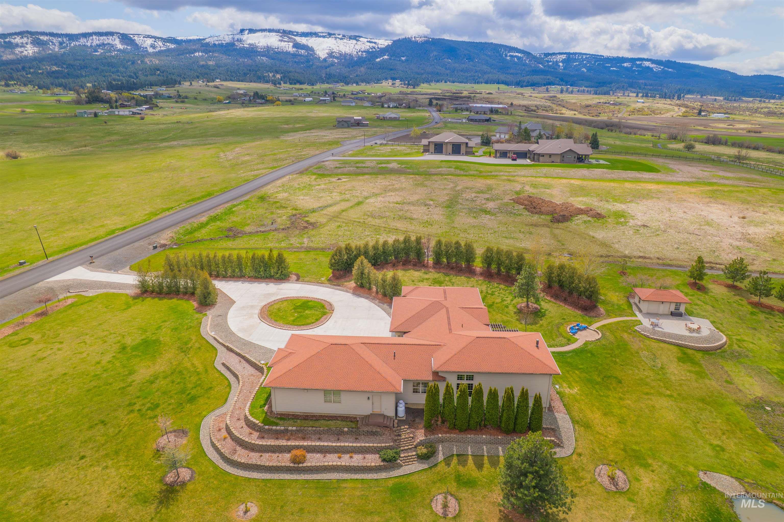 186 Ridgeview Drive, Grangeville, Idaho 83530, 3 Bedrooms, 2.5 Bathrooms, Residential For Sale, Price $1,099,000,MLS 98941882