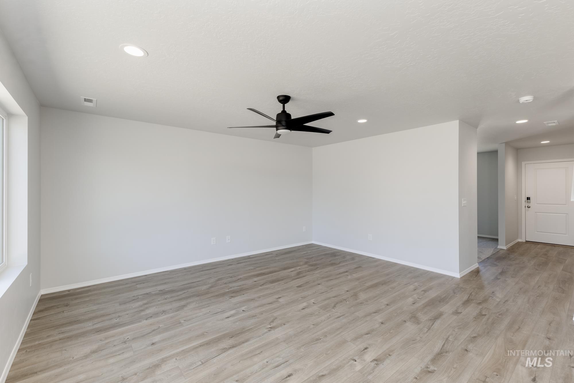 209 Aquamarine Ave, Caldwell, Idaho 83605, 4 Bedrooms, 2.5 Bathrooms, Residential For Sale, Price $439,990,MLS 98941963