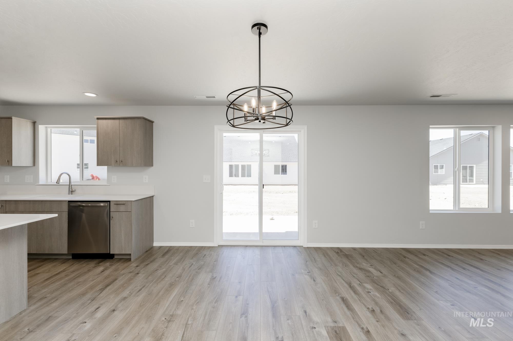 209 Aquamarine Ave, Caldwell, Idaho 83605, 4 Bedrooms, 2.5 Bathrooms, Residential For Sale, Price $439,990,MLS 98941963