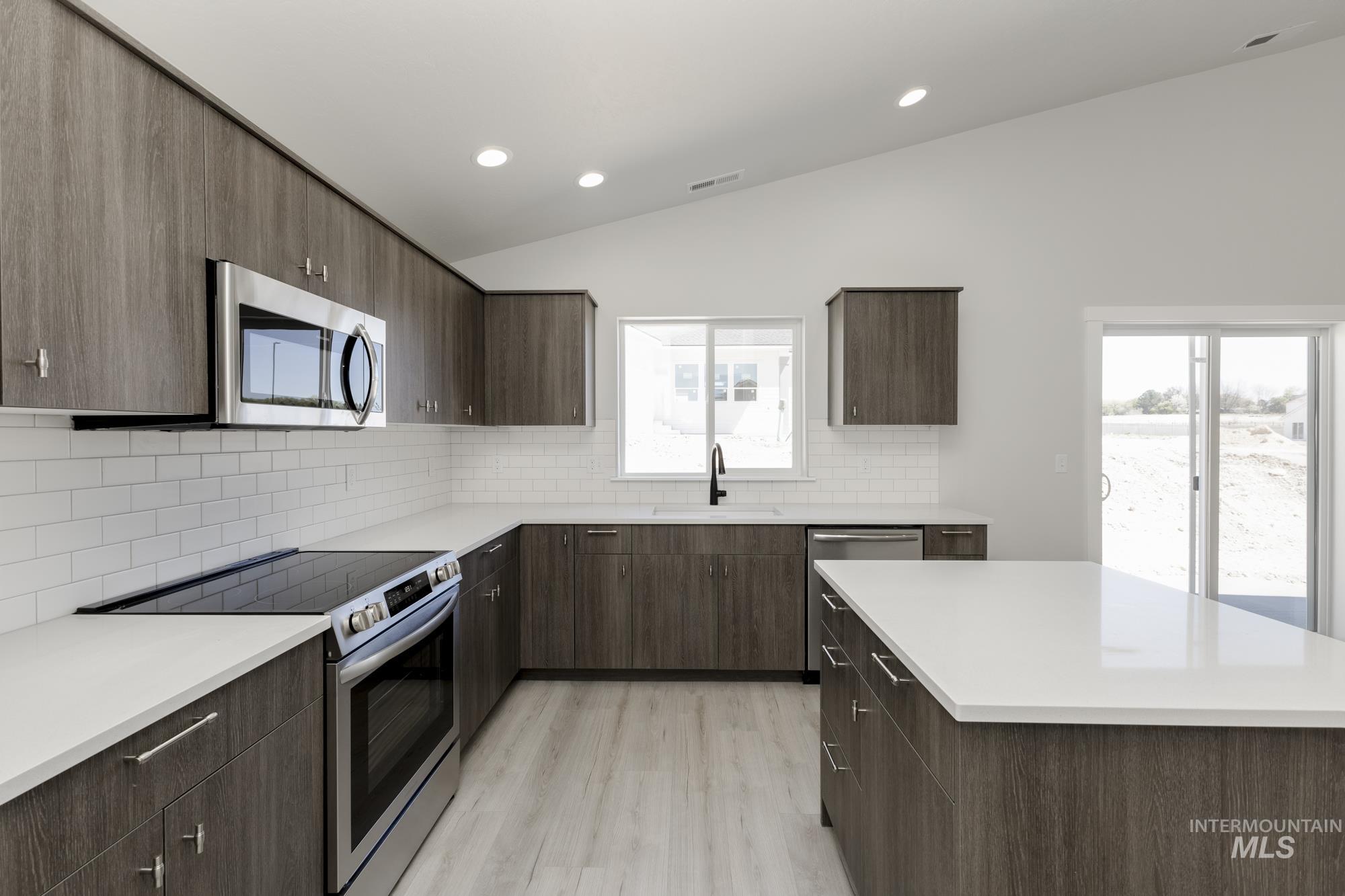 1262 W Bass River Dr, Meridian, Idaho 83642, 4 Bedrooms, 2 Bathrooms, Residential For Sale, Price $434,990,MLS 98941986