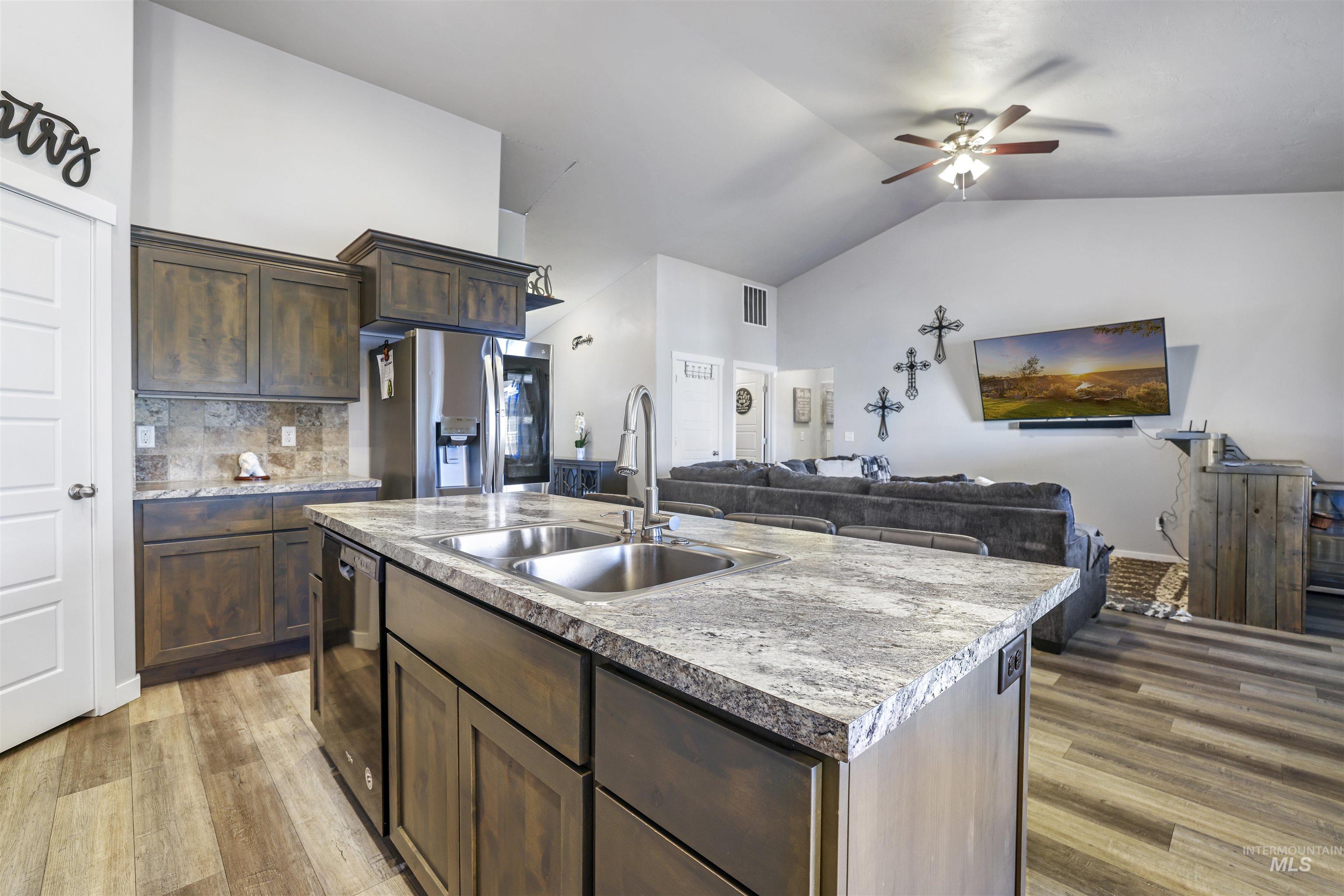 1421 N Birch St, Jerome, Idaho 83338, 3 Bedrooms, 2 Bathrooms, Residential For Sale, Price $384,900,MLS 98942103