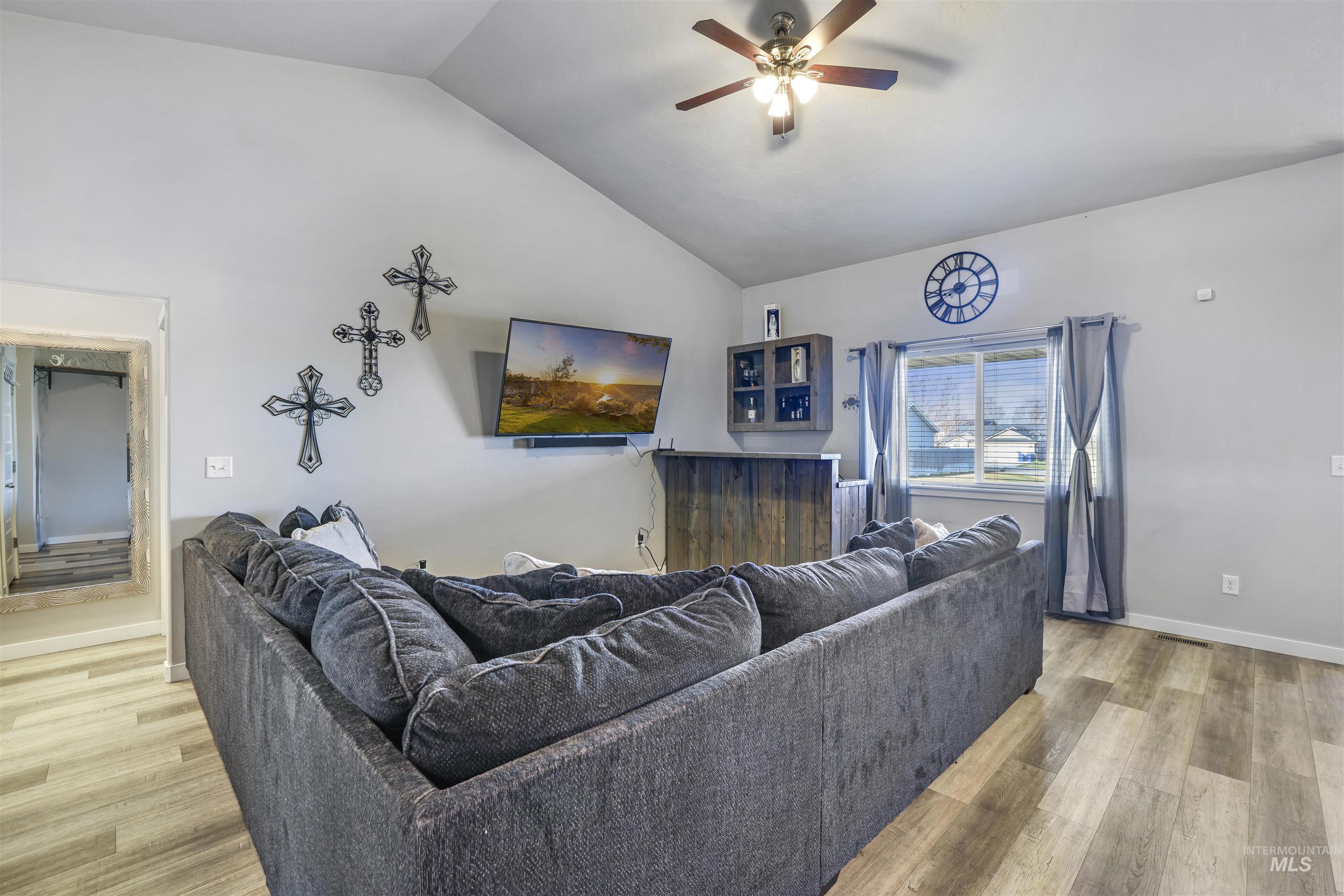 1421 N Birch St, Jerome, Idaho 83338, 3 Bedrooms, 2 Bathrooms, Residential For Sale, Price $384,900,MLS 98942103