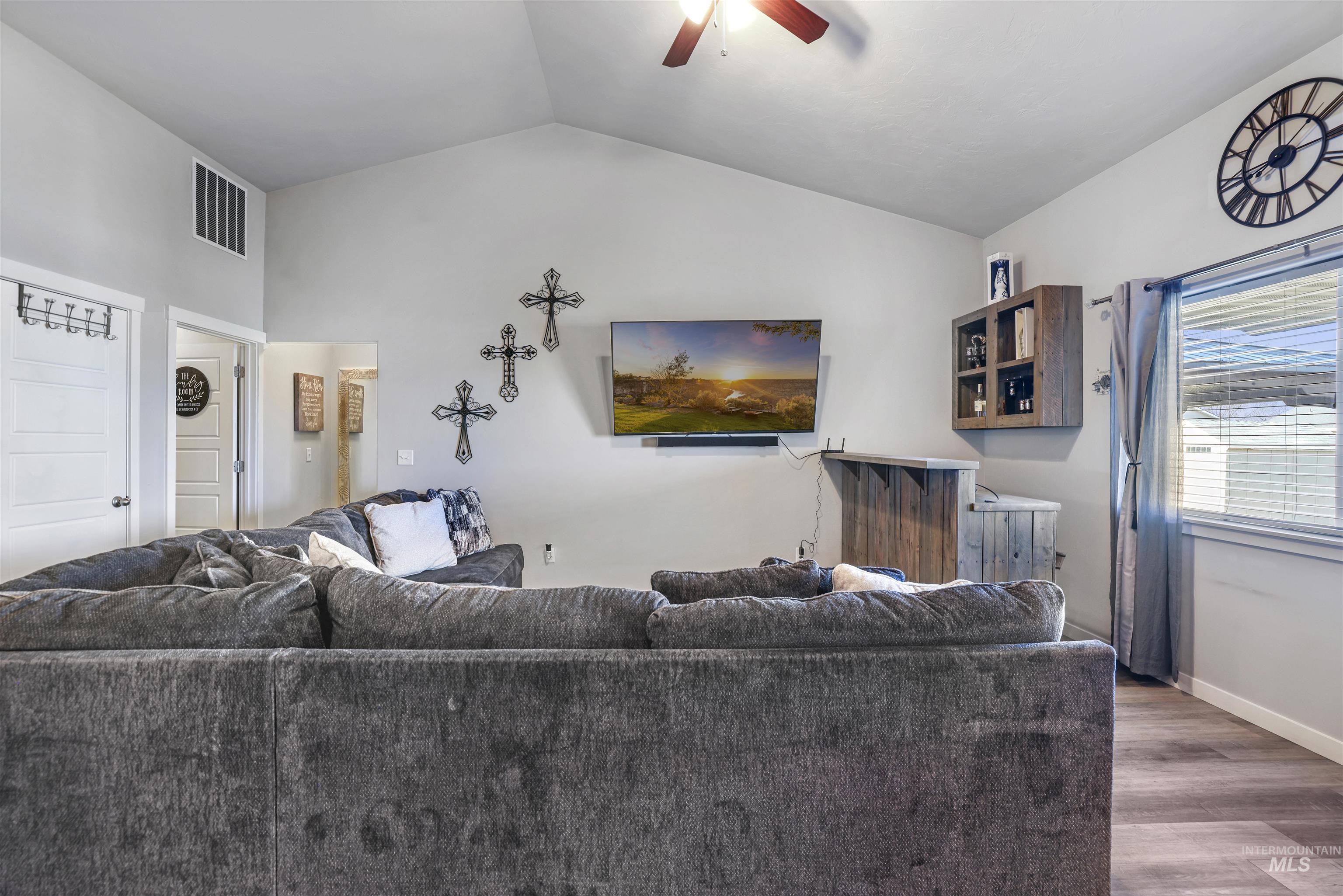 1421 N Birch St, Jerome, Idaho 83338, 3 Bedrooms, 2 Bathrooms, Residential For Sale, Price $384,900,MLS 98942103