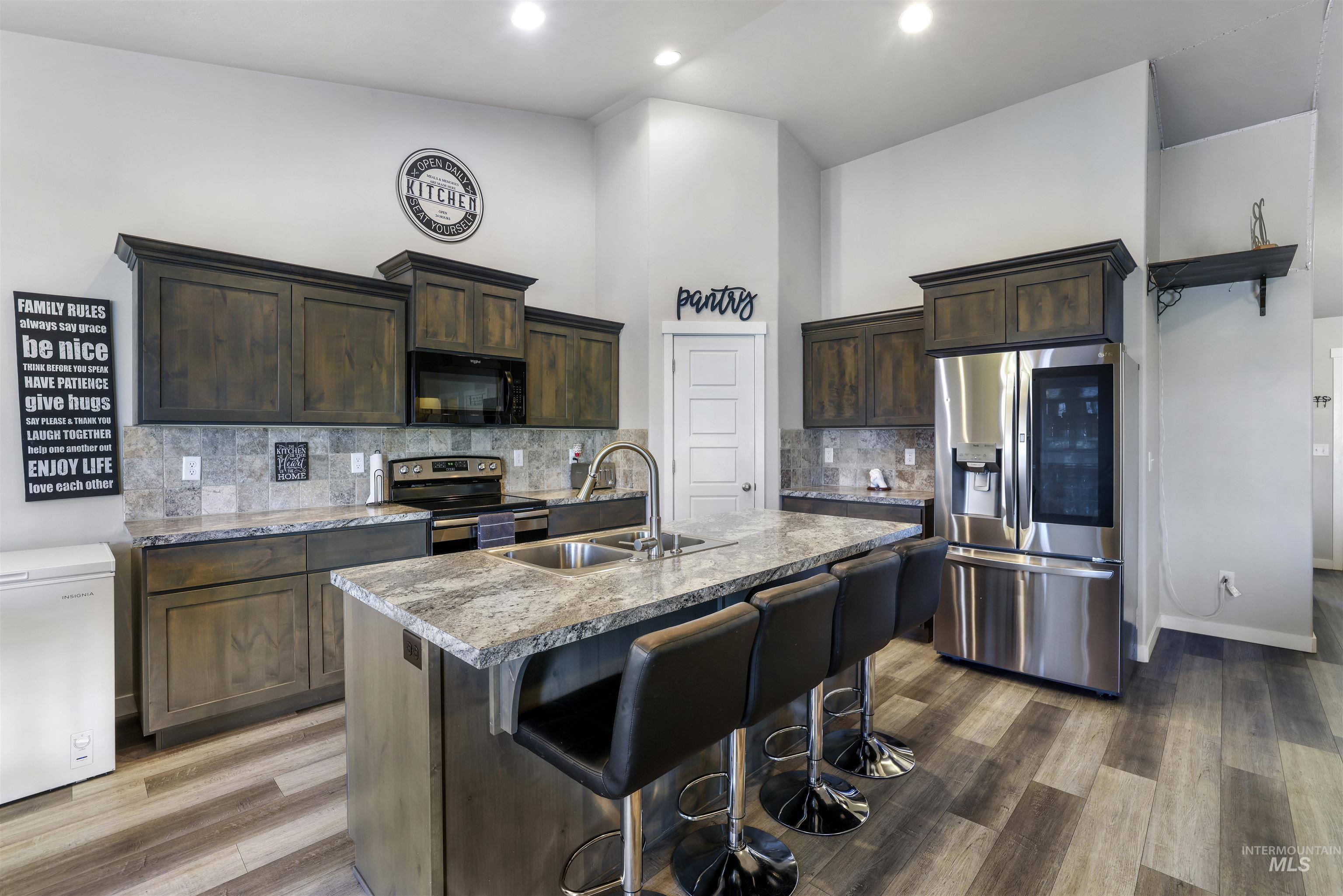 1421 N Birch St, Jerome, Idaho 83338, 3 Bedrooms, 2 Bathrooms, Residential For Sale, Price $384,900,MLS 98942103