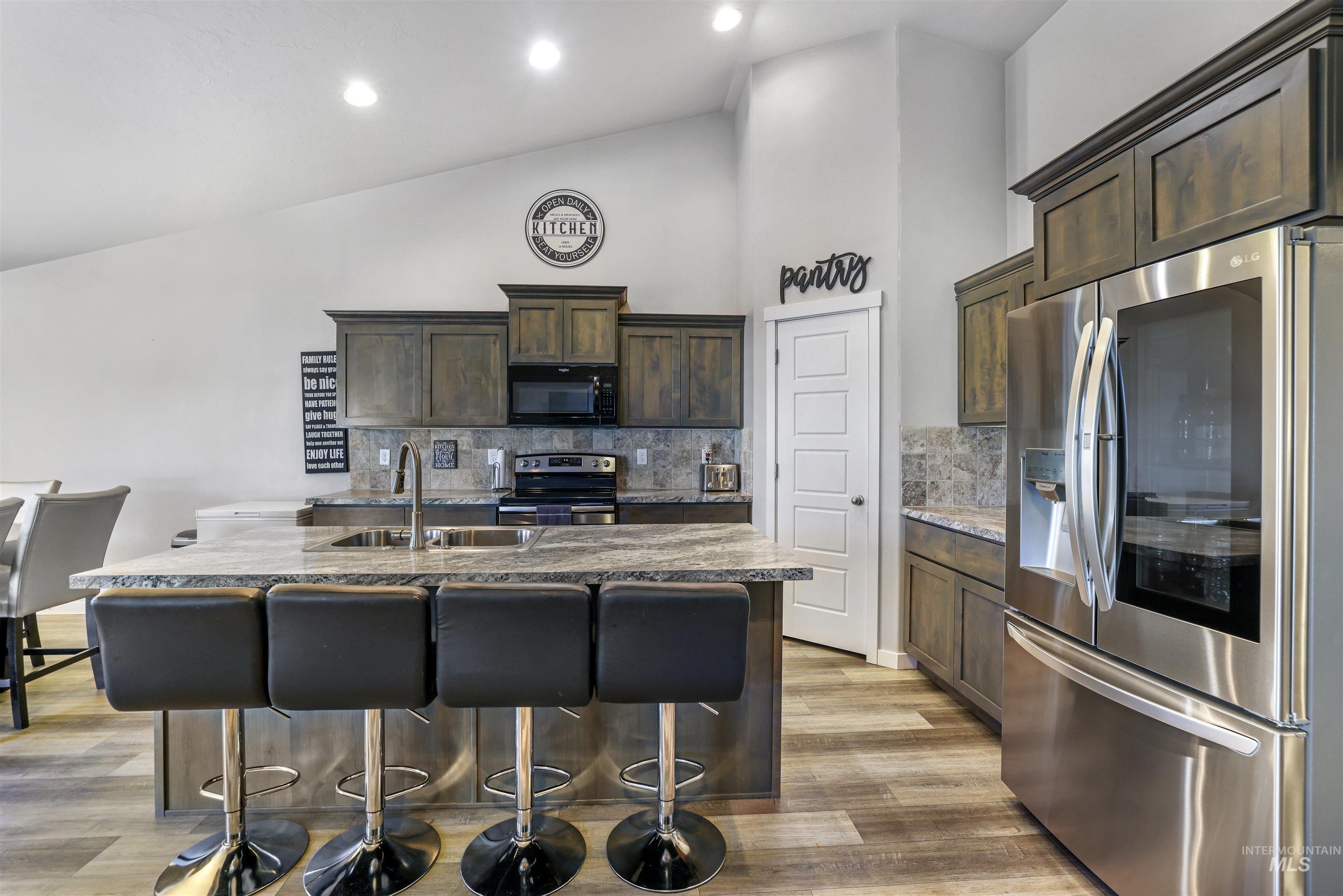 1421 N Birch St, Jerome, Idaho 83338, 3 Bedrooms, 2 Bathrooms, Residential For Sale, Price $384,900,MLS 98942103