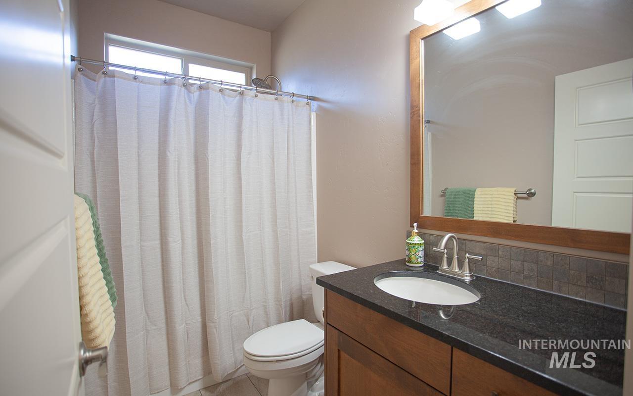 93 S Wildgrass Way, Star, Idaho 83669, 4 Bedrooms, 2.5 Bathrooms, Residential For Sale, Price $749,900,MLS 98942117