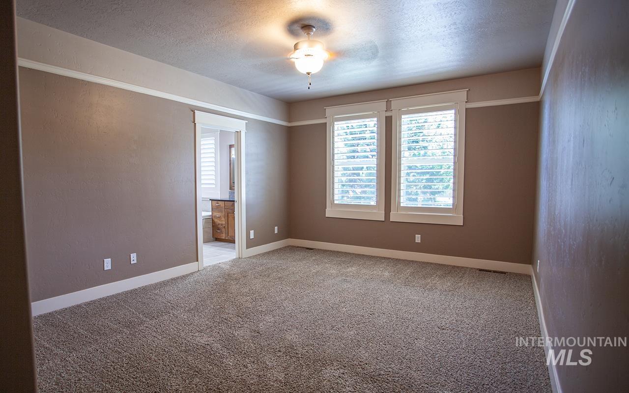 93 S Wildgrass Way, Star, Idaho 83669, 4 Bedrooms, 2.5 Bathrooms, Residential For Sale, Price $749,900,MLS 98942117