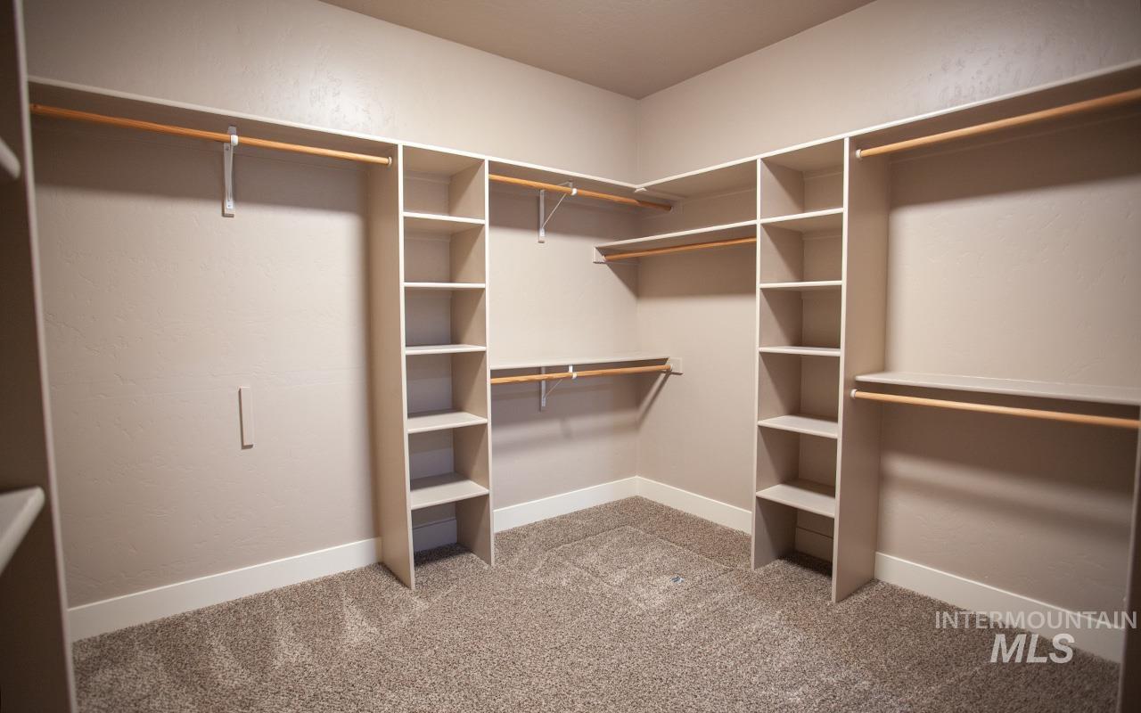 93 S Wildgrass Way, Star, Idaho 83669, 4 Bedrooms, 2.5 Bathrooms, Residential For Sale, Price $749,900,MLS 98942117