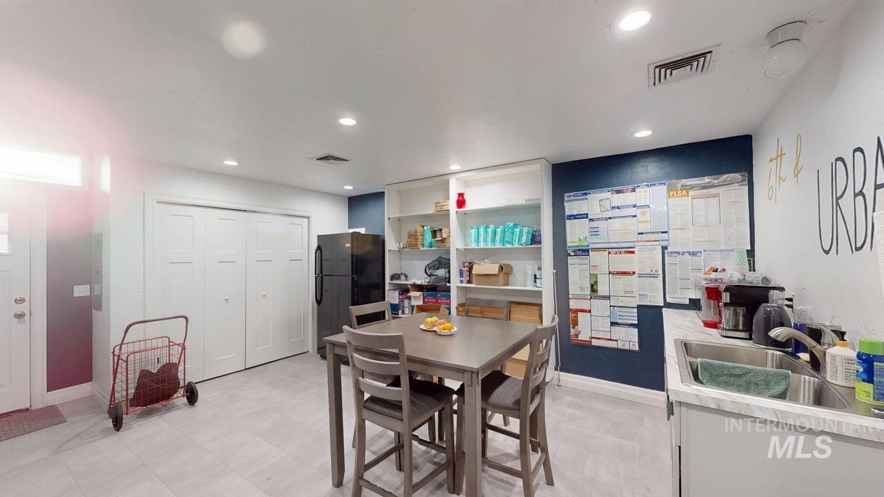 828 1/2 6th Street, Clarkston, Washington 99403, Business/Commercial For Sale, Price $199,900,MLS 98942189