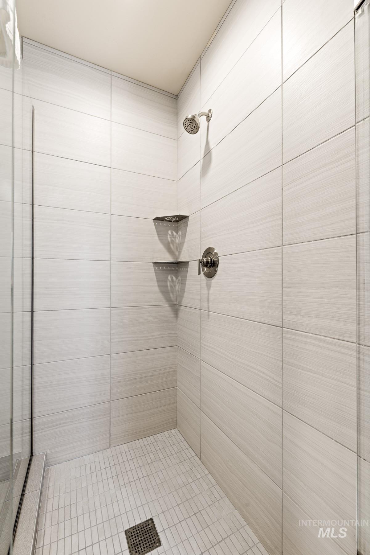 780 Village Drive, Donnelly, Idaho 83615, 2 Bedrooms, 2 Bathrooms, Residential For Sale, Price $973,000, 98942353