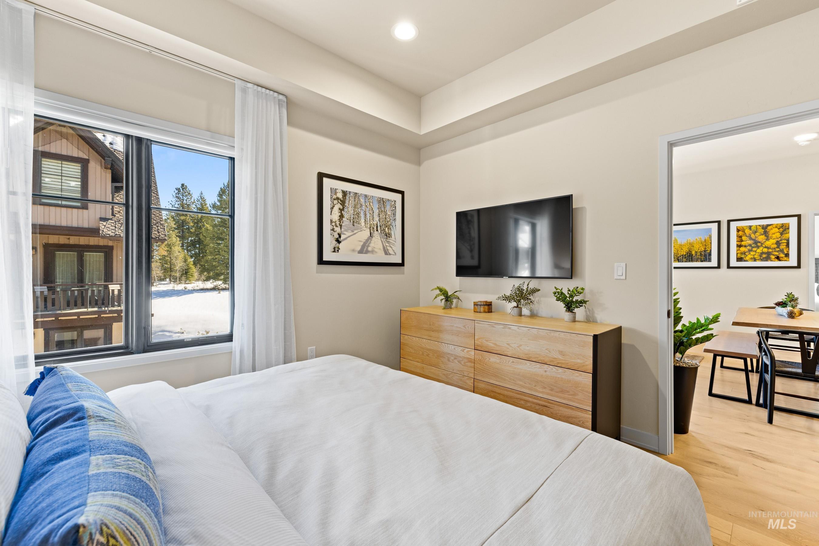 780 Village Drive, Donnelly, Idaho 83615, 2 Bedrooms, 2 Bathrooms, Residential For Sale, Price $973,000, 98942353