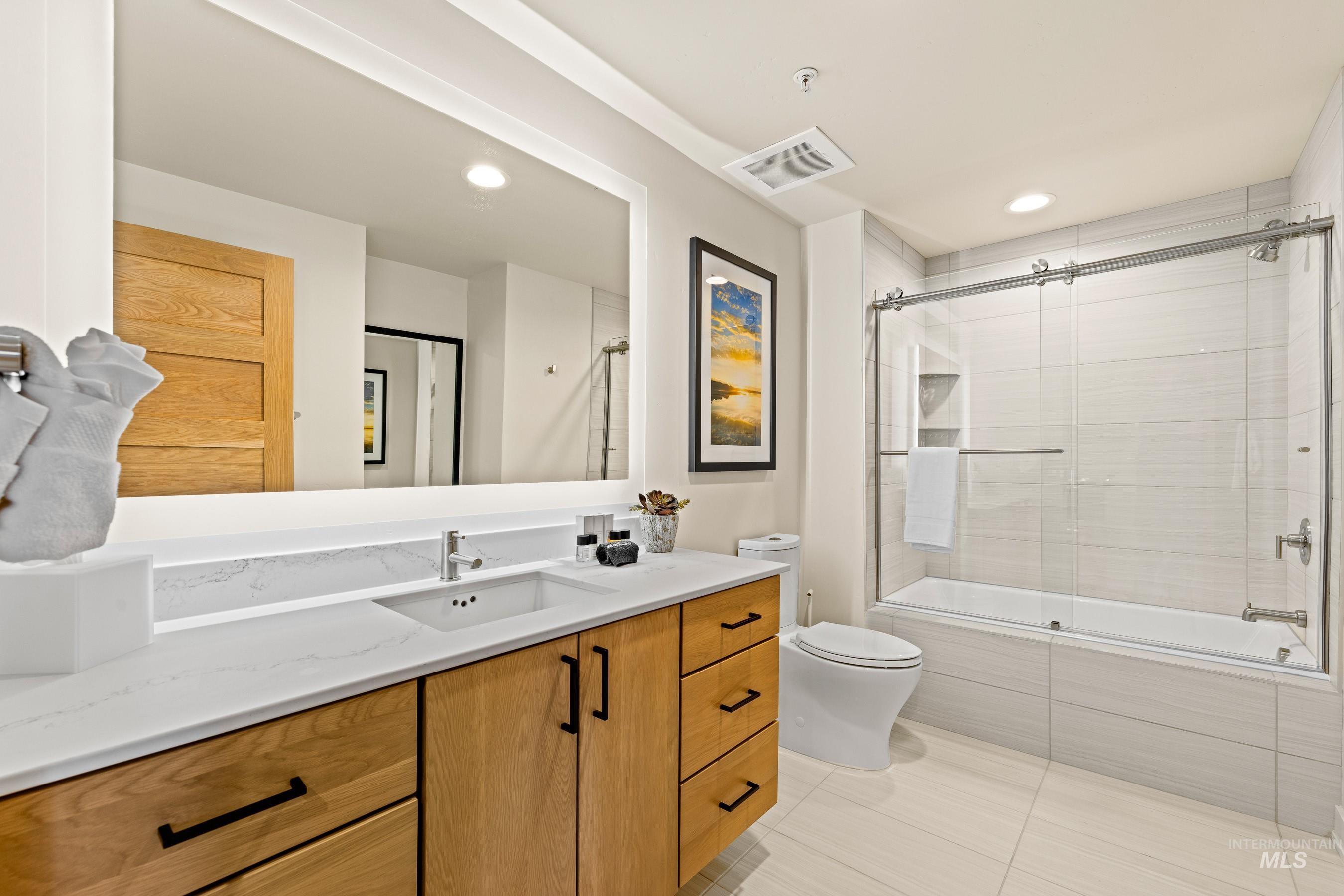 780 Village Drive, Donnelly, Idaho 83615, 2 Bedrooms, 2 Bathrooms, Residential For Sale, Price $973,000, 98942353