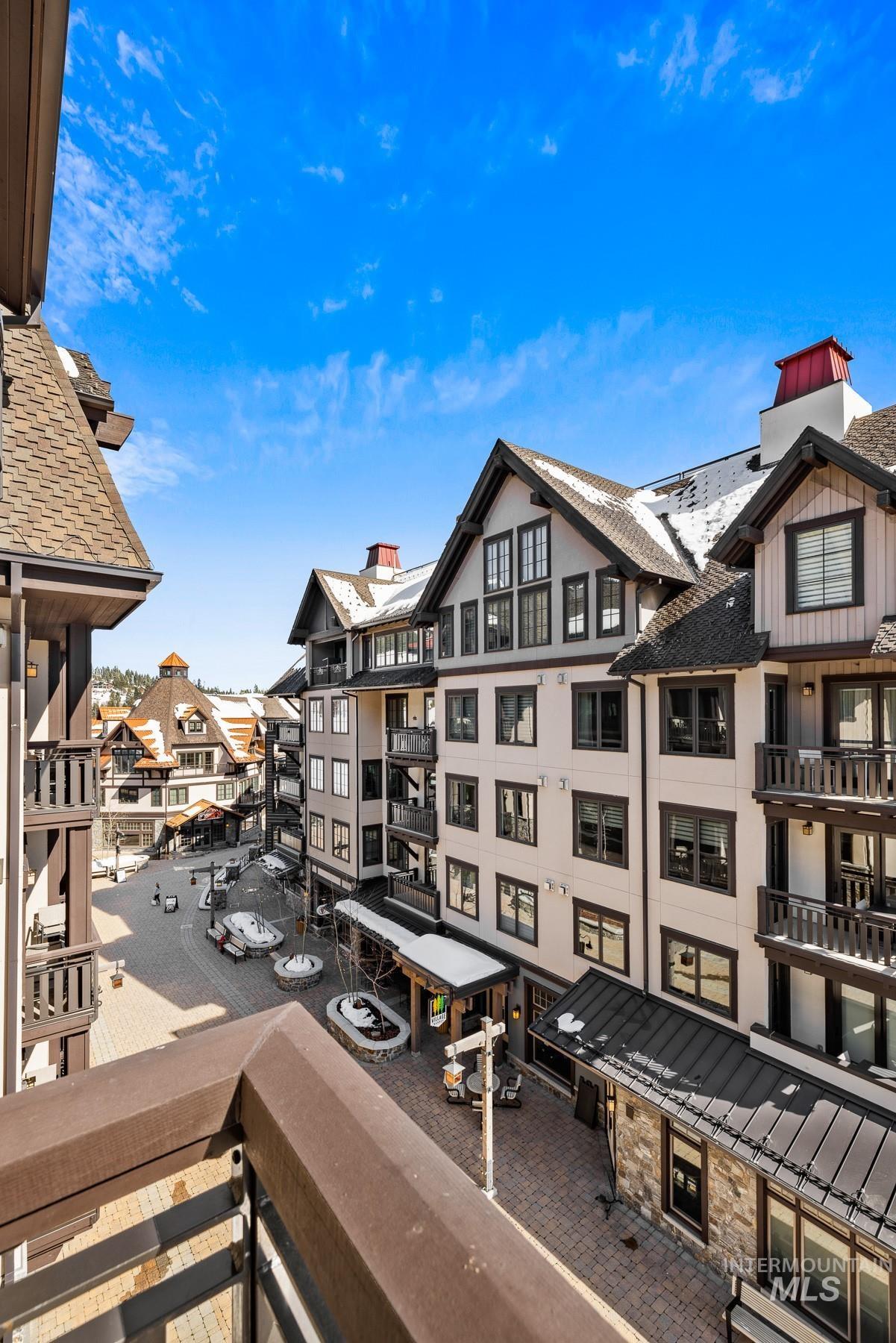 780 Village Drive, Donnelly, Idaho 83615, 2 Bedrooms, 2 Bathrooms, Residential For Sale, Price $973,000, 98942353