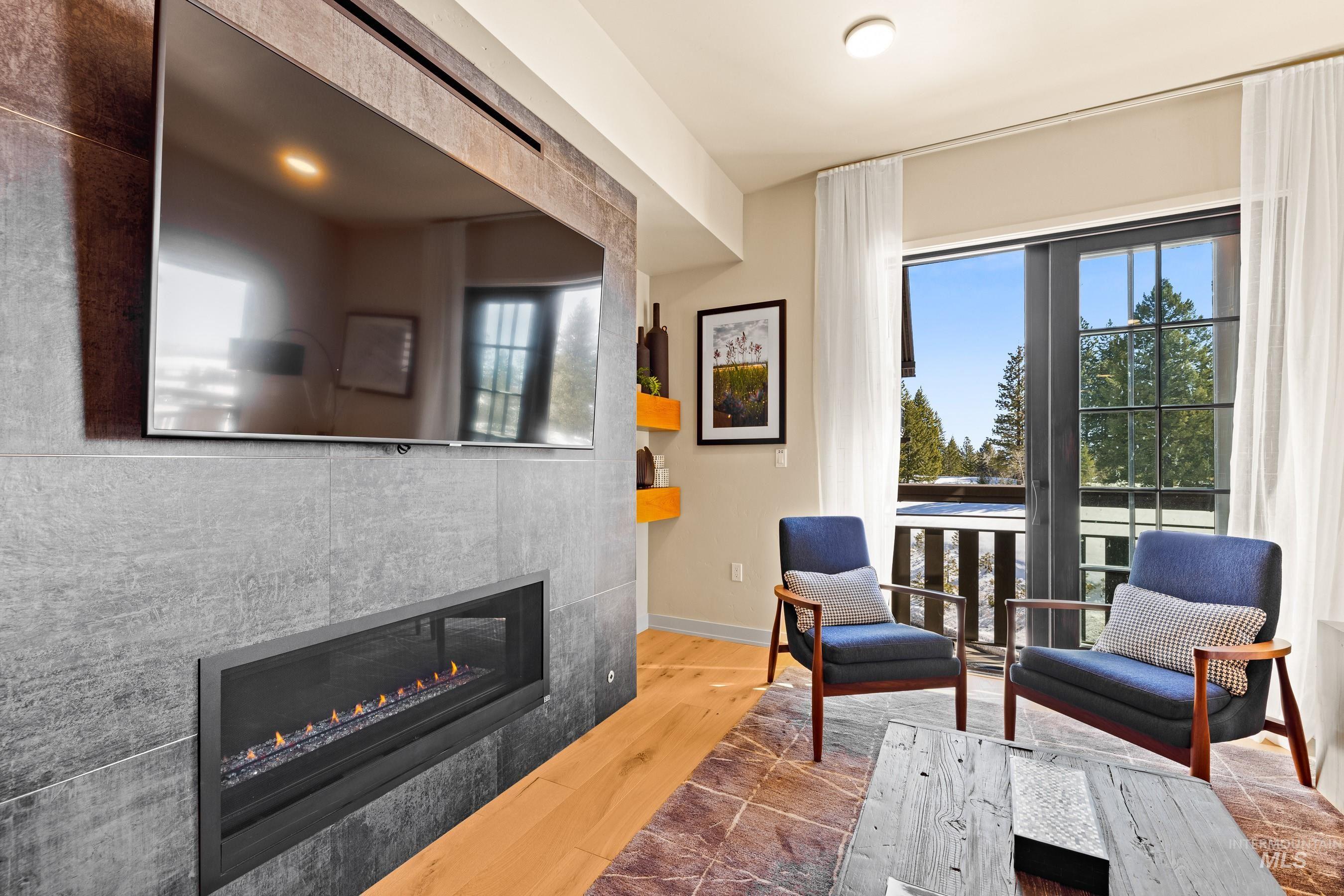 780 Village Drive, Donnelly, Idaho 83615, 2 Bedrooms, 2 Bathrooms, Residential For Sale, Price $973,000, 98942353