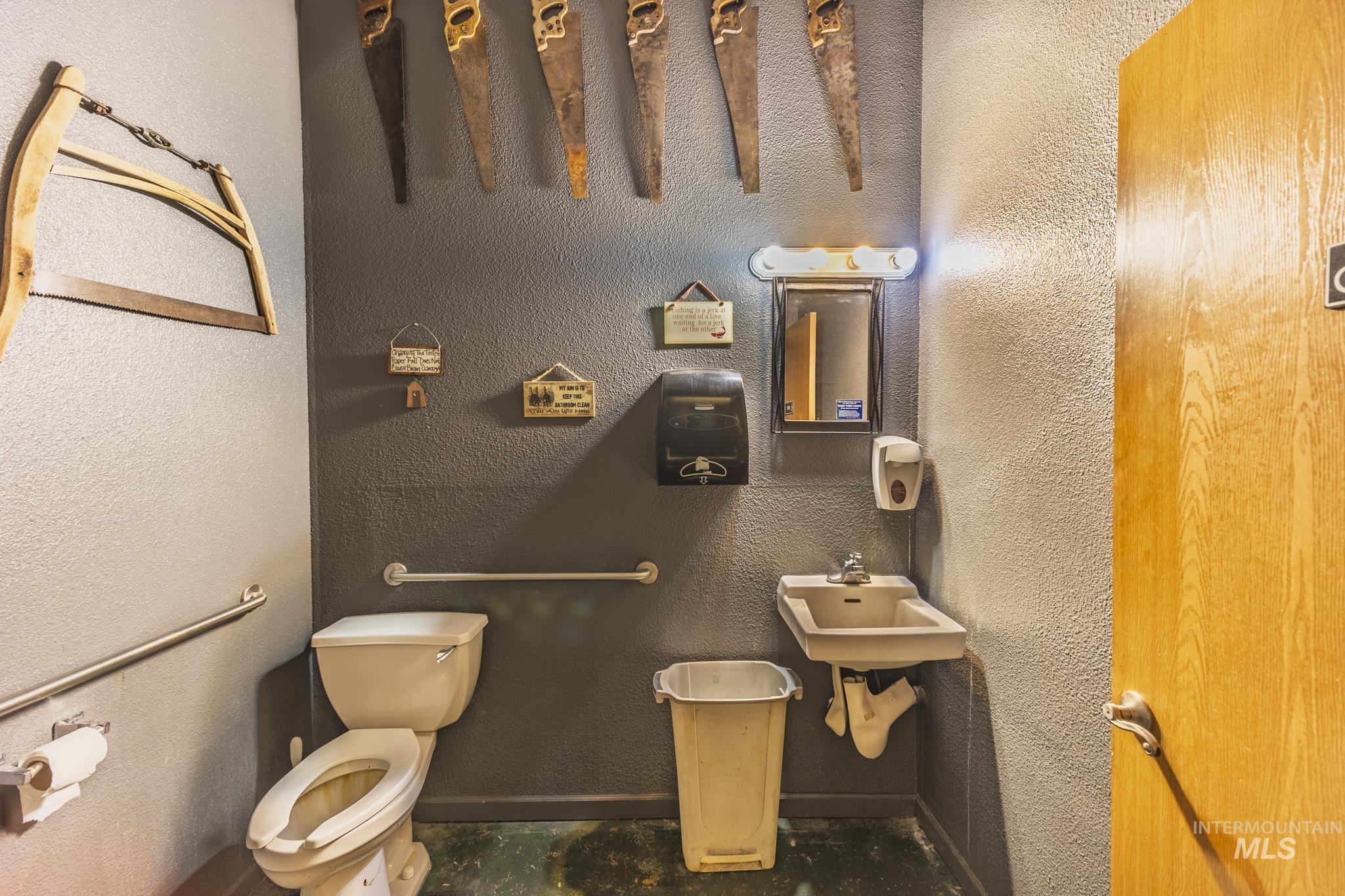 603 N Front Street - The Hangout, CottonWood, Idaho 83522, Business/Commercial For Sale, Price $220,000,MLS 98942419