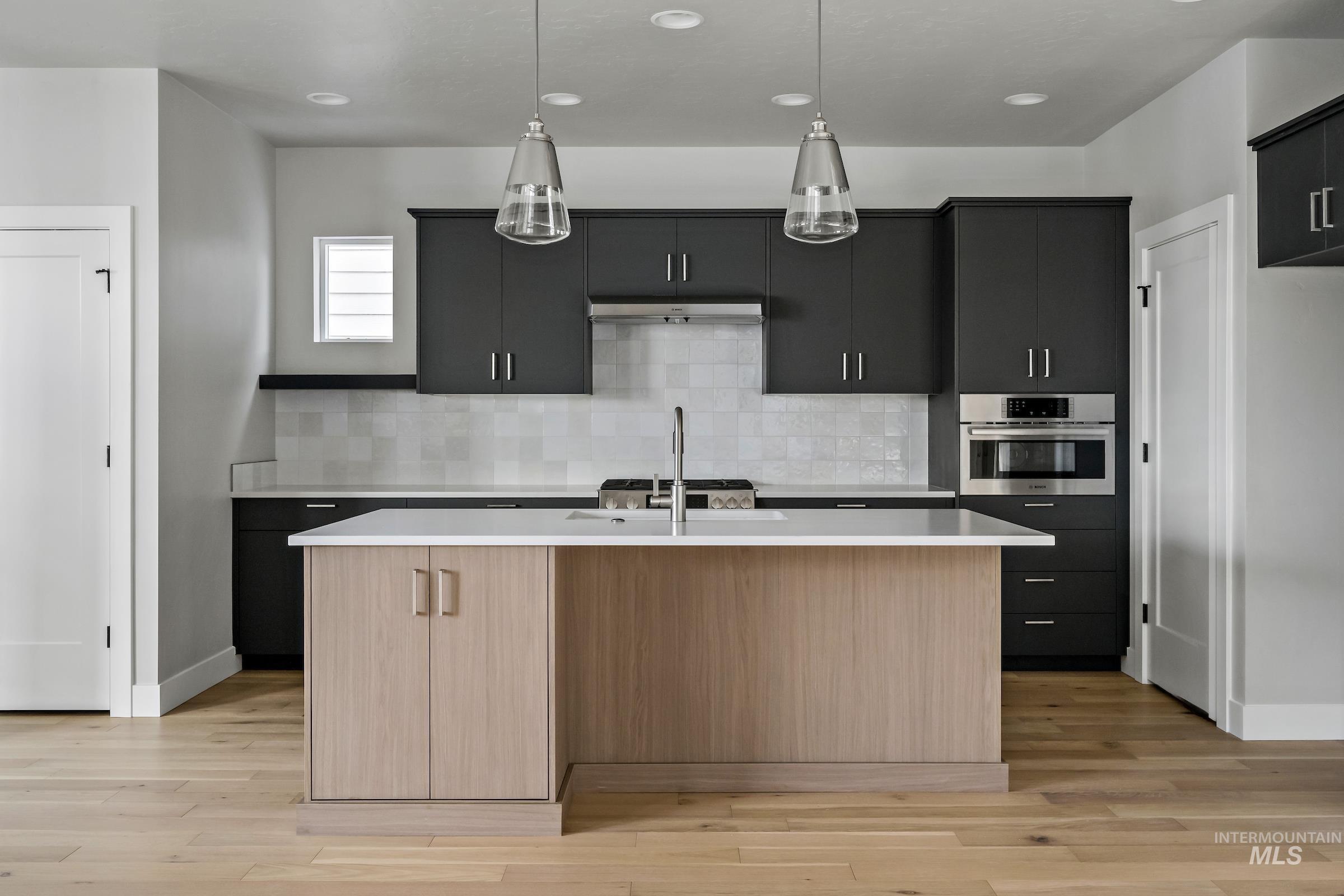 6080 S Apex Ave, Meridian, Idaho 83642, 3 Bedrooms, 2.5 Bathrooms, Residential For Sale, Price $529,900, 98942486