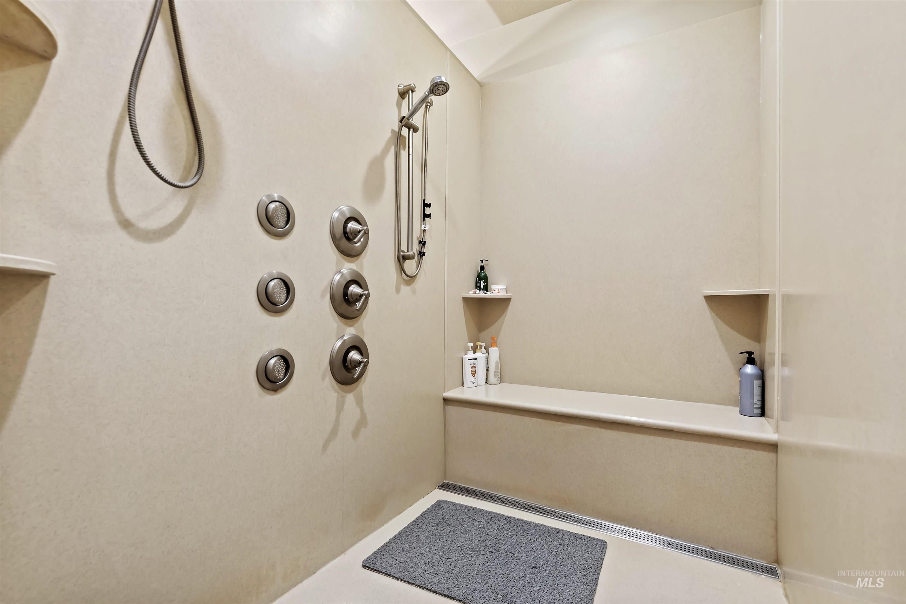 16300 S Curtis Rd., Kuna, Idaho 83634, 6 Bedrooms, 4 Bathrooms, Residential For Sale, Price $9,865,000, 98942625