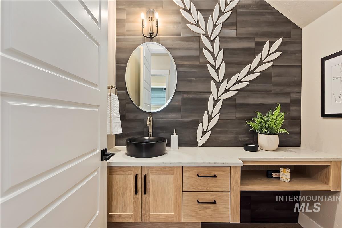 3427 N Hardwick Ave, Eagle, Idaho 83616, 4 Bedrooms, 4.5 Bathrooms, Residential For Sale, Price $2,845,000,MLS 98942628